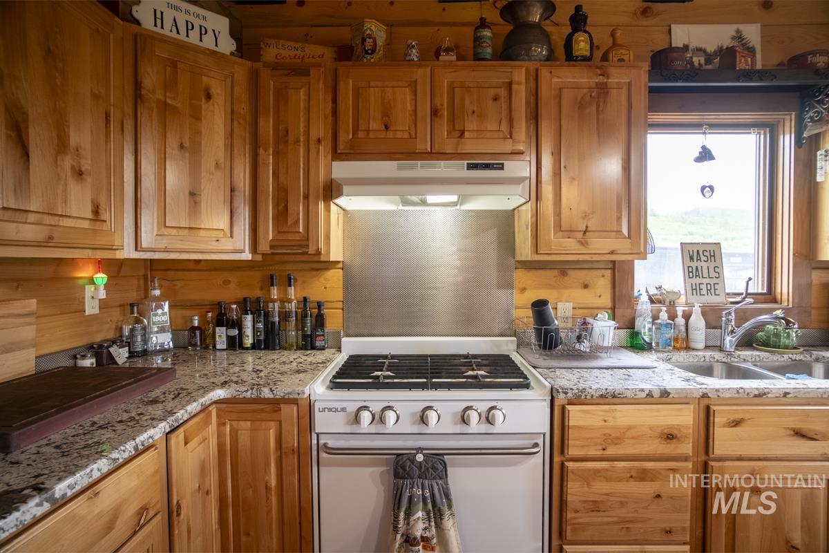 319 S Hill Place, Fall Creek, Idaho 83647, 2 Bedrooms, 1 Bathroom, Residential For Sale, Price $425,000, 98970980