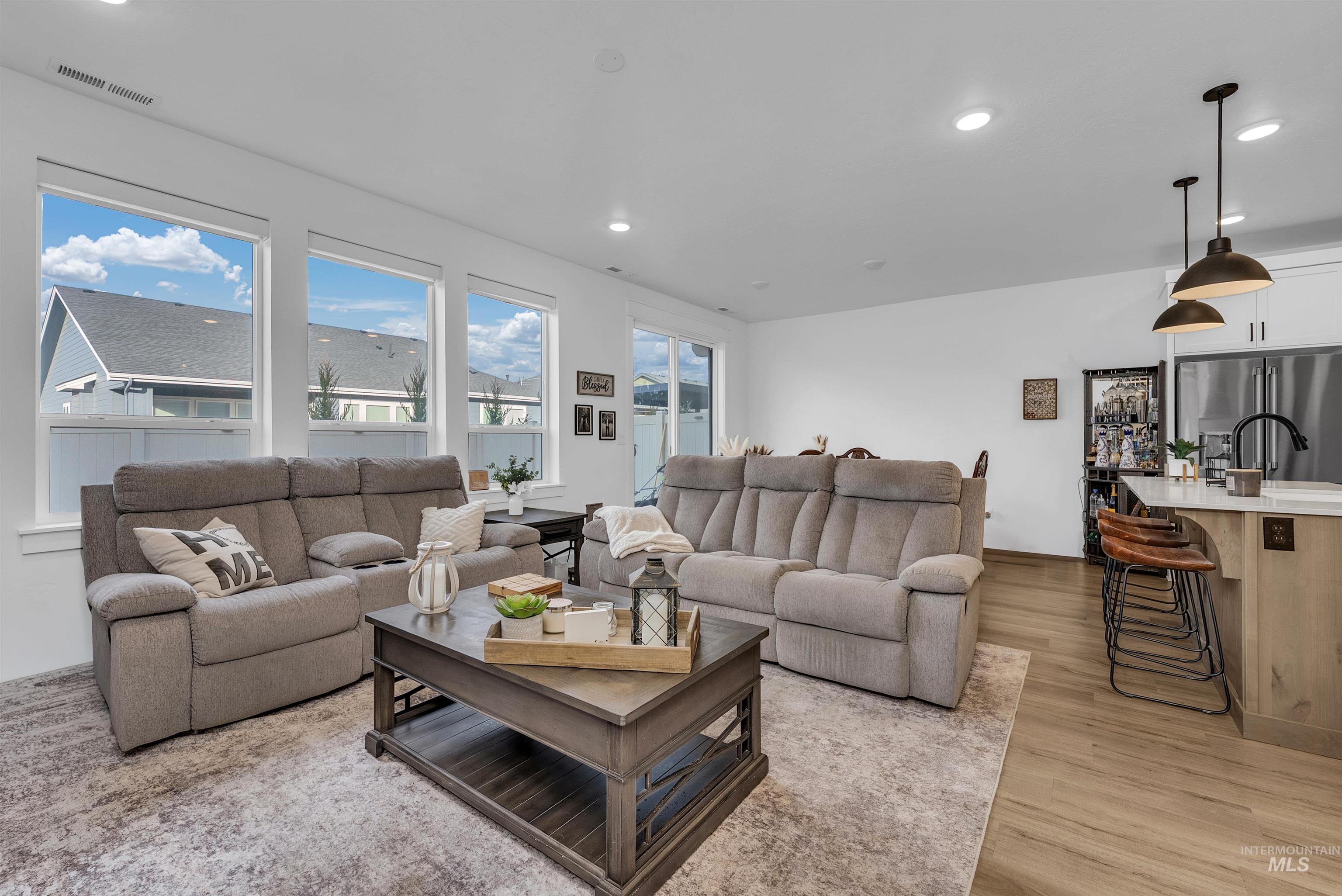 4678 W Riva Capri, Meridian, Idaho 83646, 3 Bedrooms, 2.5 Bathrooms, Residential For Sale, Price $489,000,MLS 98970982