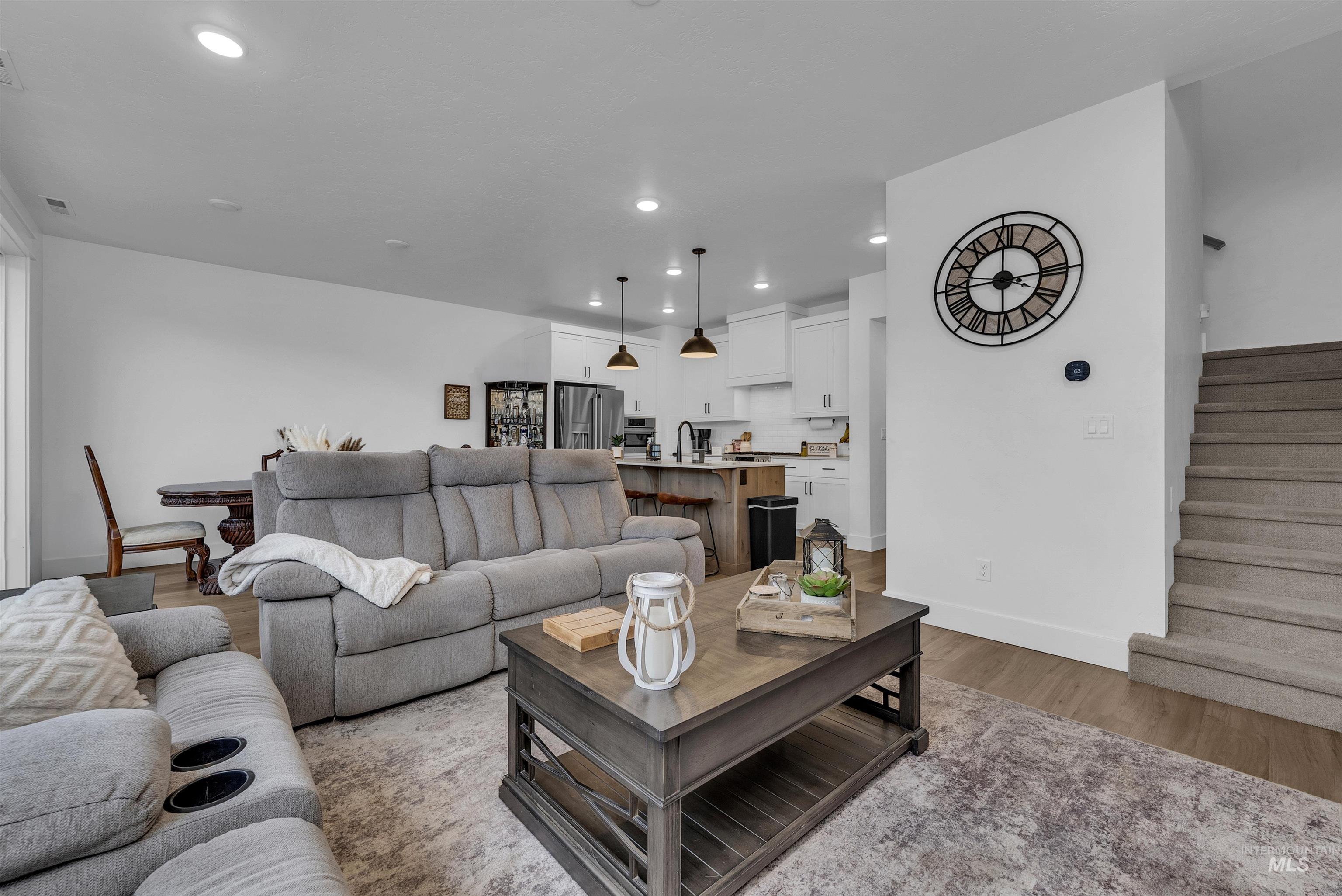 4678 W Riva Capri, Meridian, Idaho 83646, 3 Bedrooms, 2.5 Bathrooms, Residential For Sale, Price $489,000,MLS 98970982