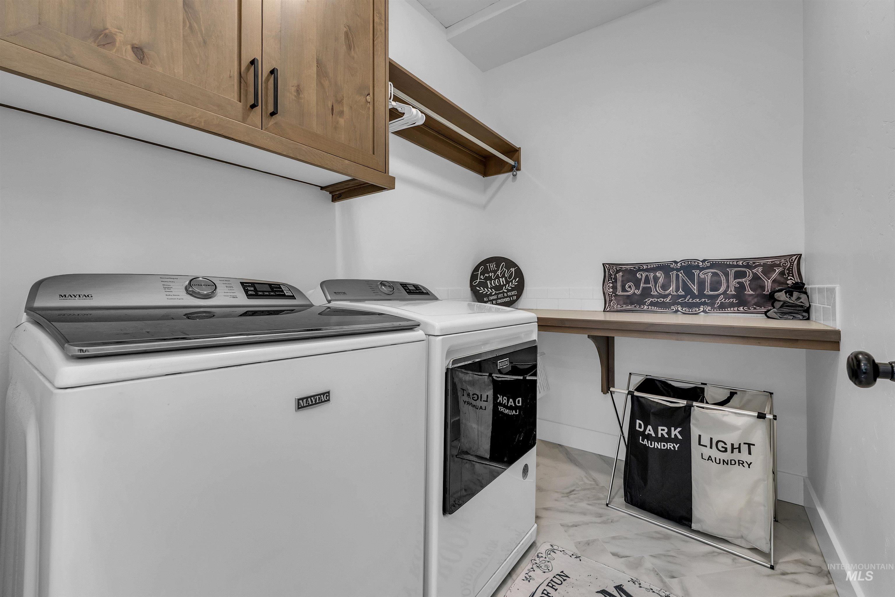 4678 W Riva Capri, Meridian, Idaho 83646, 3 Bedrooms, 2.5 Bathrooms, Residential For Sale, Price $489,000,MLS 98970982