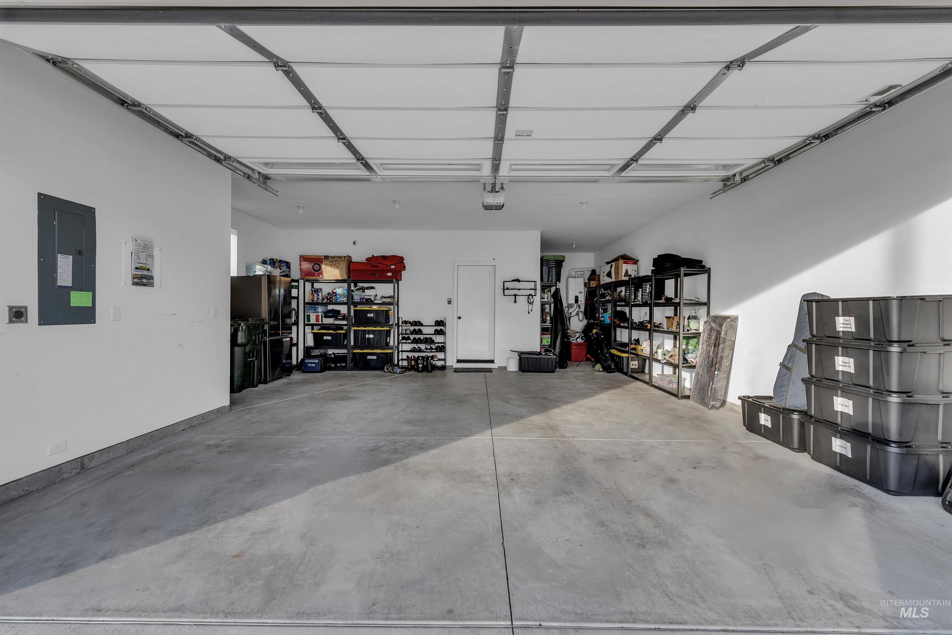 4678 W Riva Capri, Meridian, Idaho 83646, 3 Bedrooms, 2.5 Bathrooms, Residential For Sale, Price $489,000,MLS 98970982