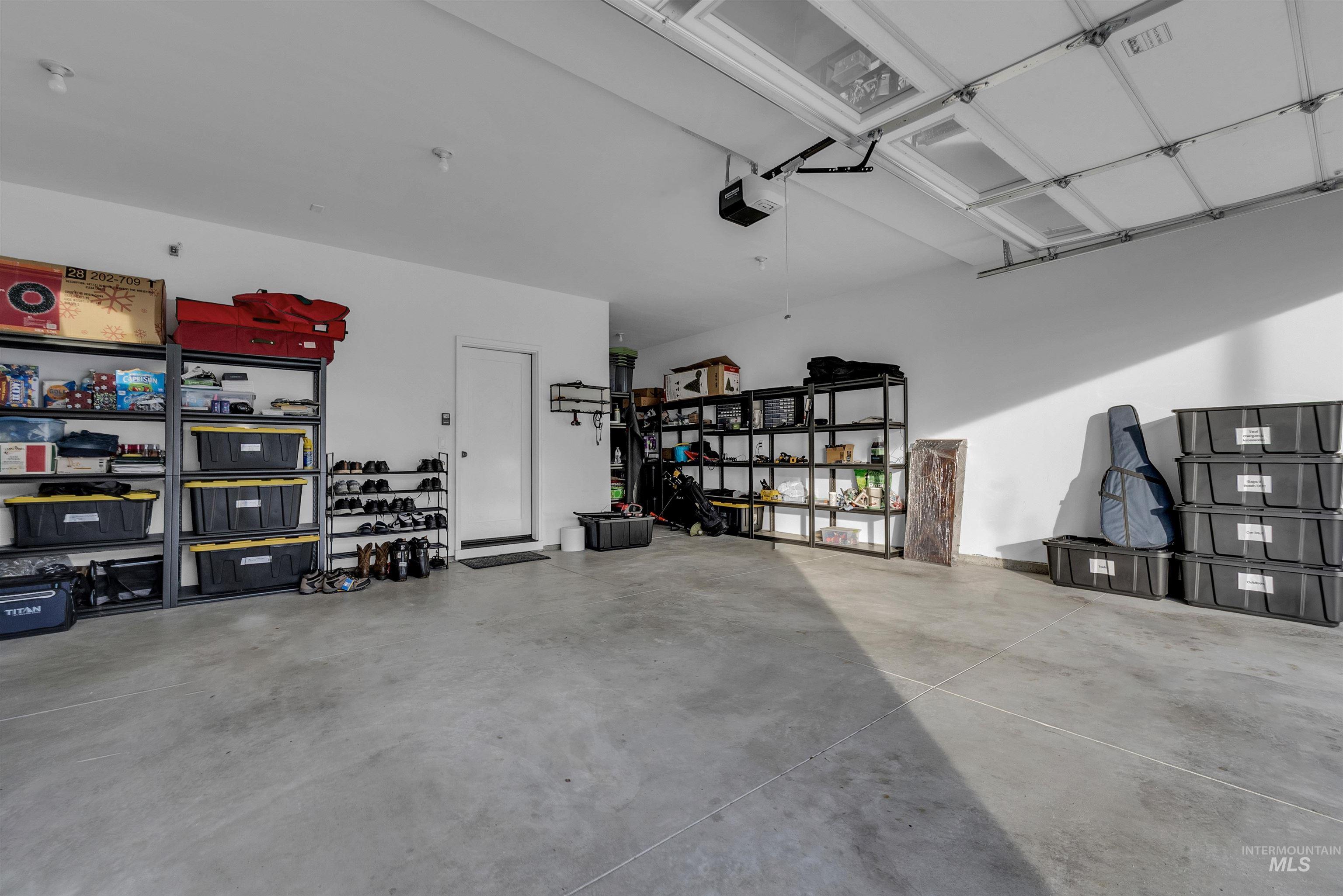 4678 W Riva Capri, Meridian, Idaho 83646, 3 Bedrooms, 2.5 Bathrooms, Residential For Sale, Price $489,000,MLS 98970982