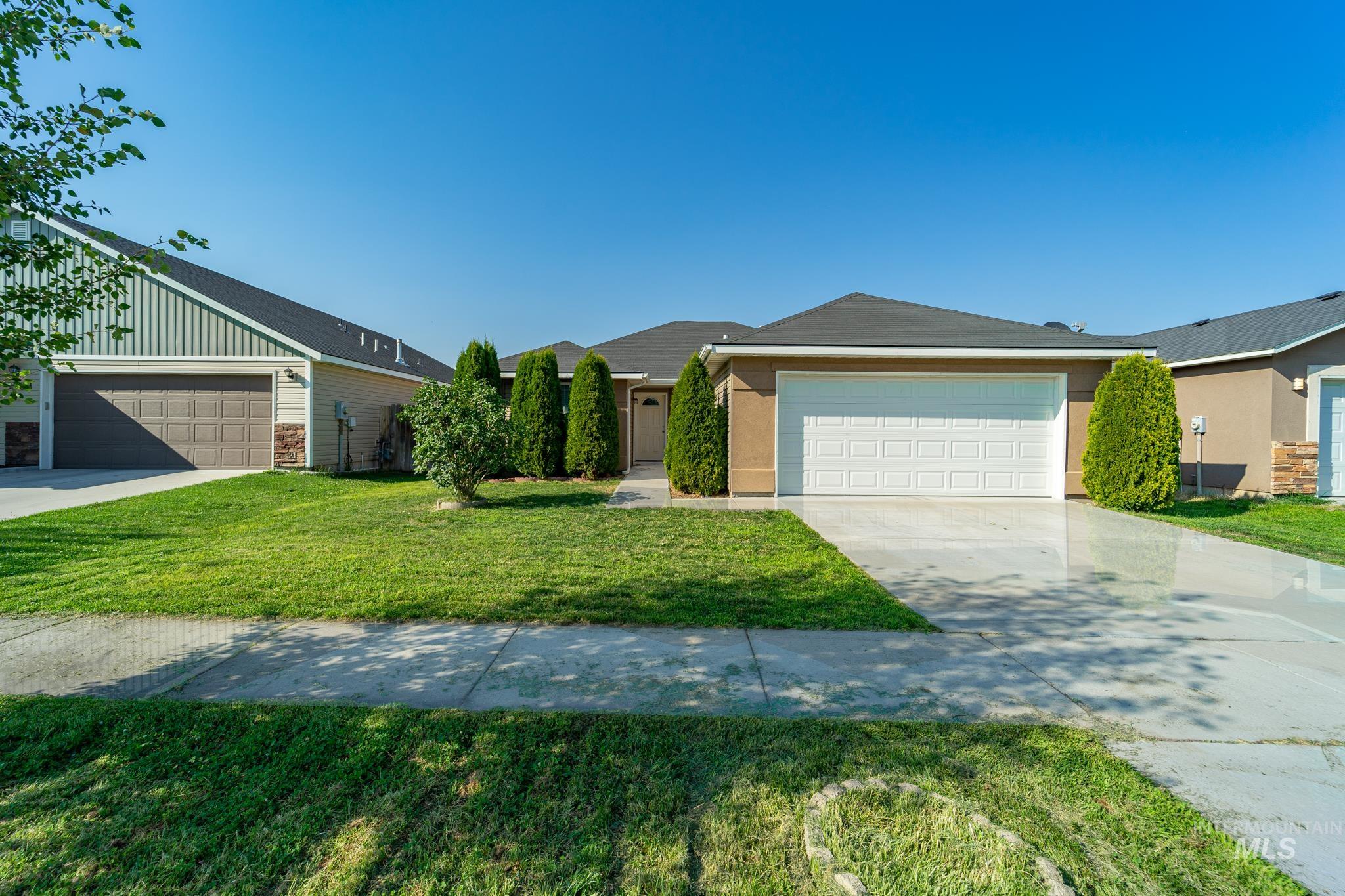 9574 W Stonewood Drive, Boise, Idaho 83709, 3 Bedrooms, 2 Bathrooms, Residential For Sale, Price $395,000, 98970983