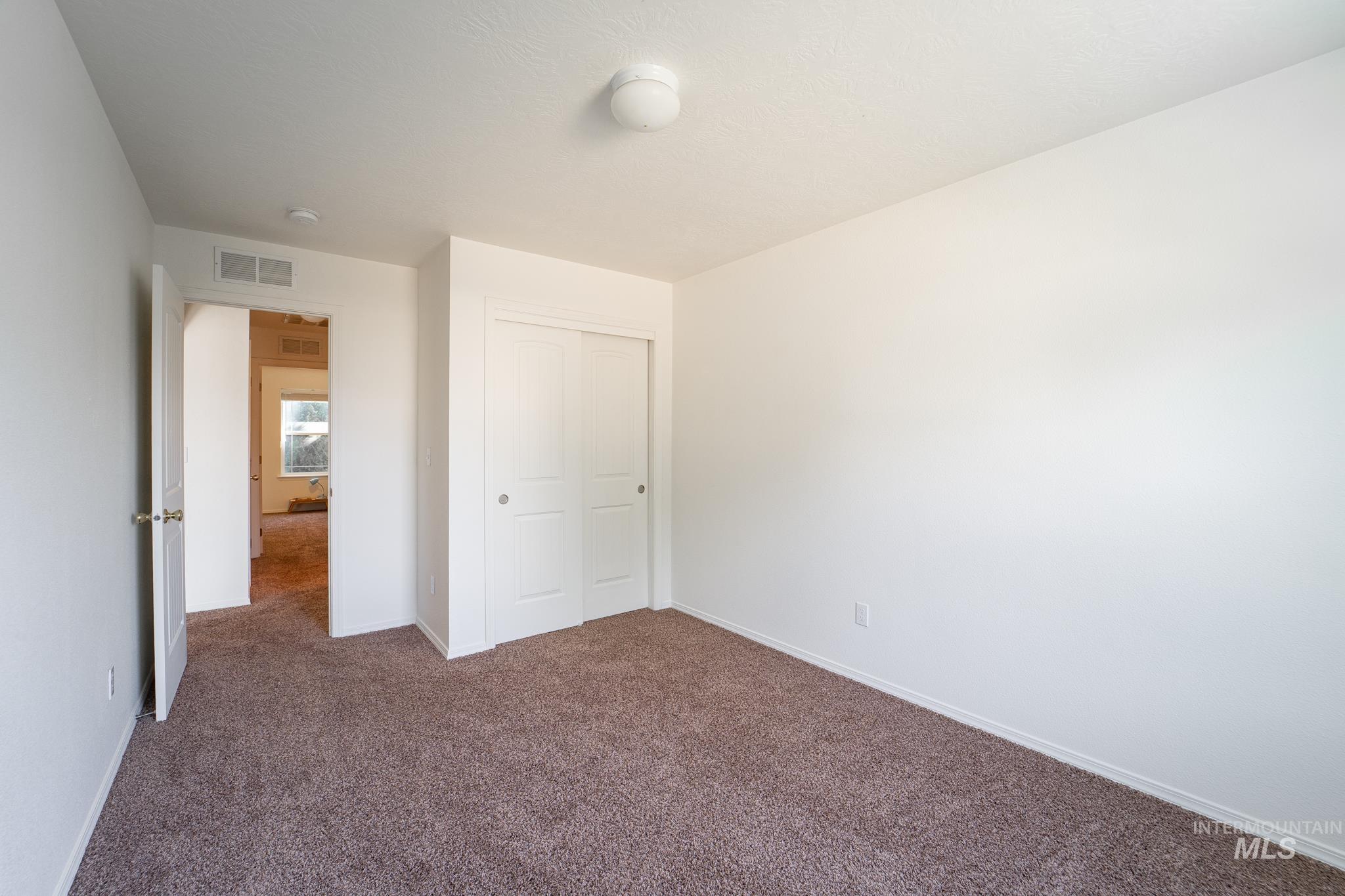 9574 W Stonewood Drive, Boise, Idaho 83709, 3 Bedrooms, 2 Bathrooms, Residential For Sale, Price $395,000, 98970983