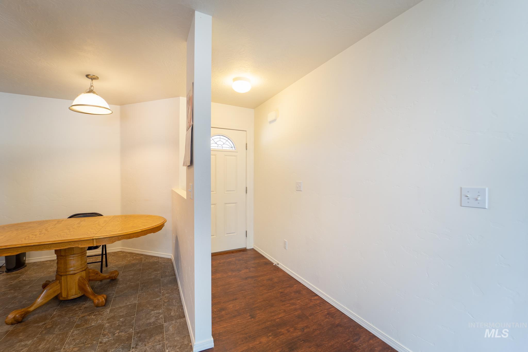 9574 W Stonewood Drive, Boise, Idaho 83709, 3 Bedrooms, 2 Bathrooms, Residential For Sale, Price $395,000, 98970983