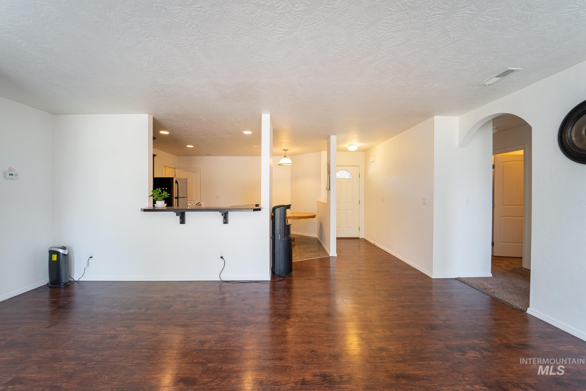 9574 W Stonewood Drive, Boise, Idaho 83709, 3 Bedrooms, 2 Bathrooms, Residential For Sale, Price $395,000, 98970983