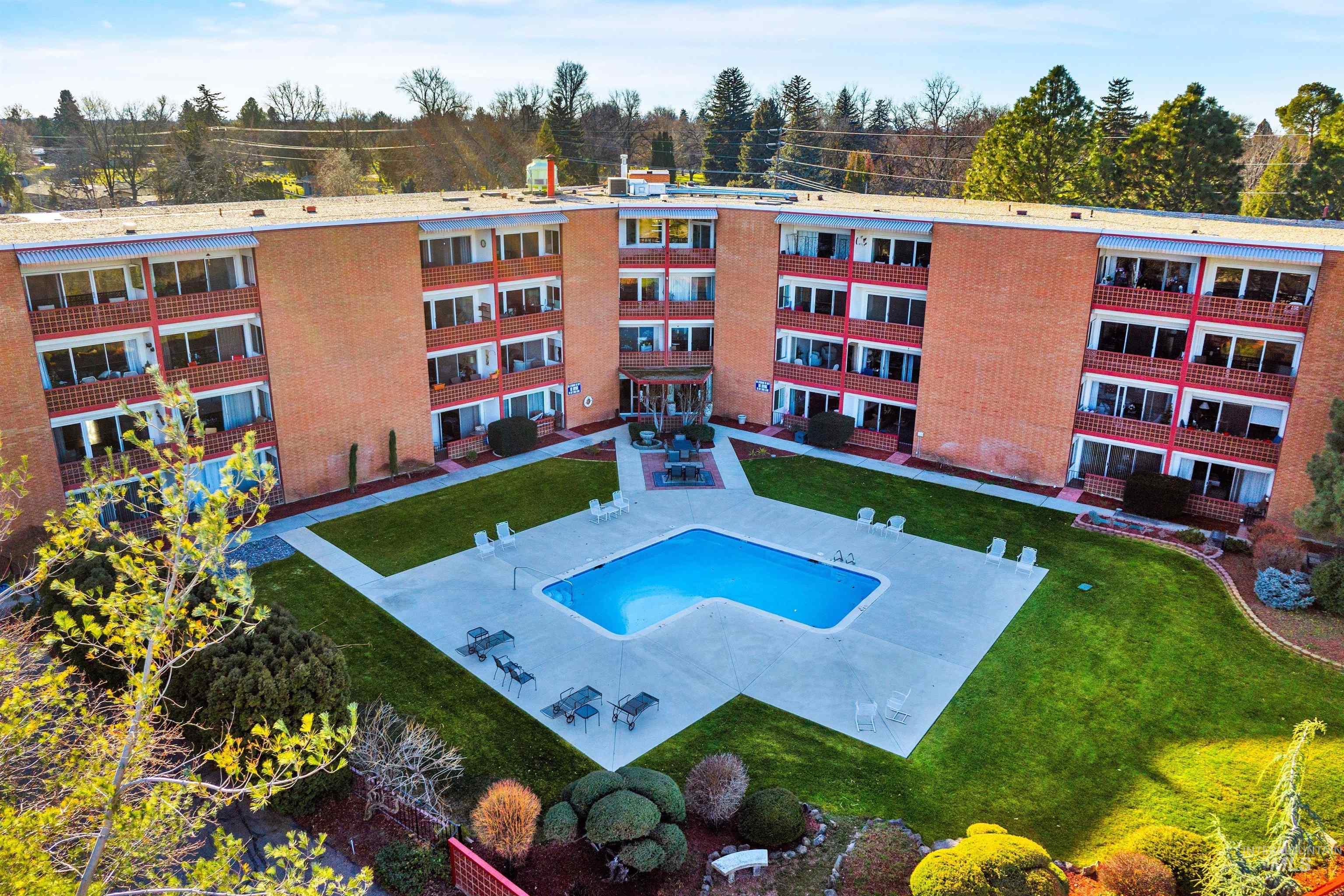 3701 W Crescent Rim Drive, Boise, Idaho 83706, 4 Bedrooms, 4 Bathrooms, Residential For Sale, Price $1,000,000, 98970985