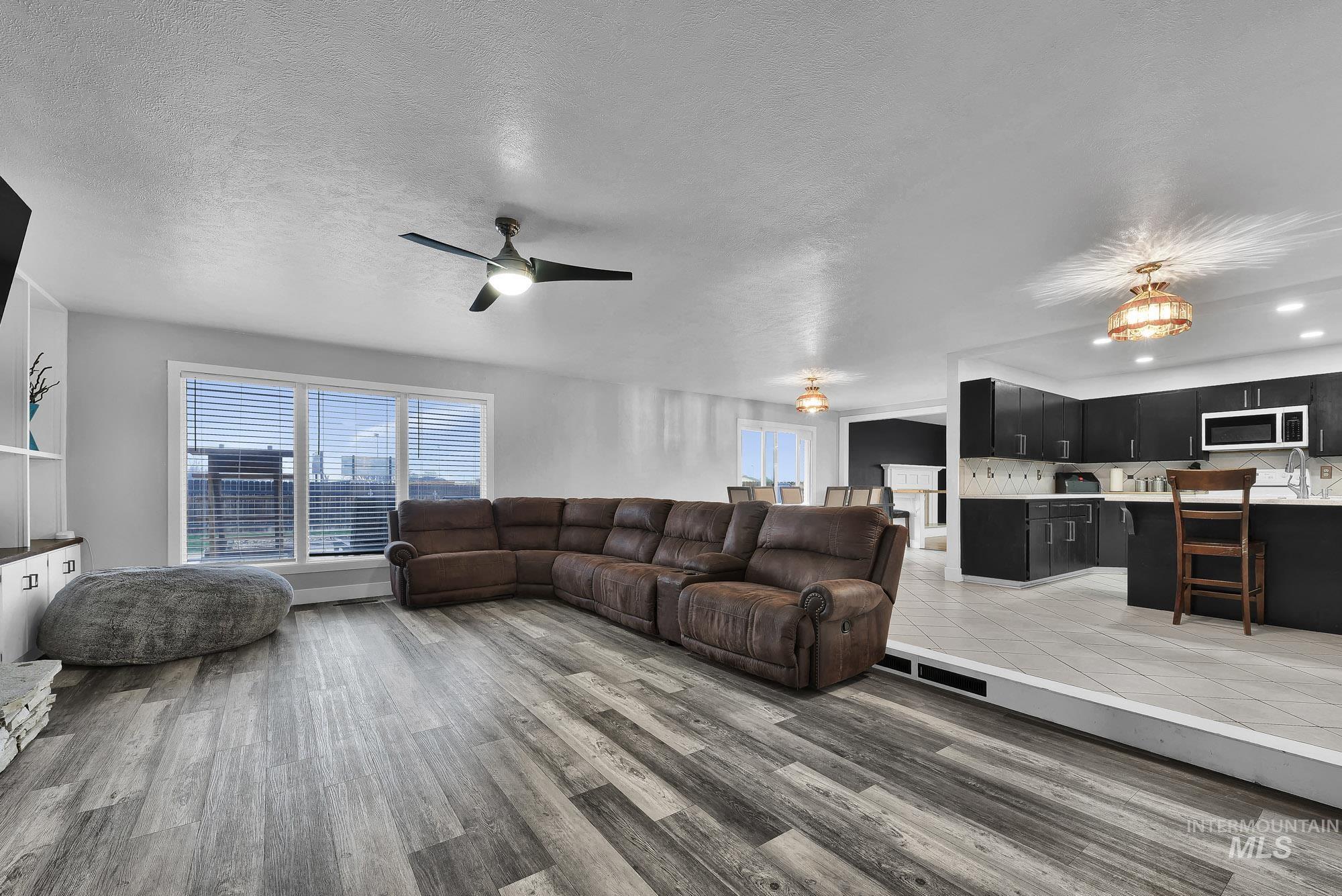 709 E Elm Ave, Parma, Idaho 83660, 4 Bedrooms, 3 Bathrooms, Residential For Sale, Price $535,000,MLS 98970987