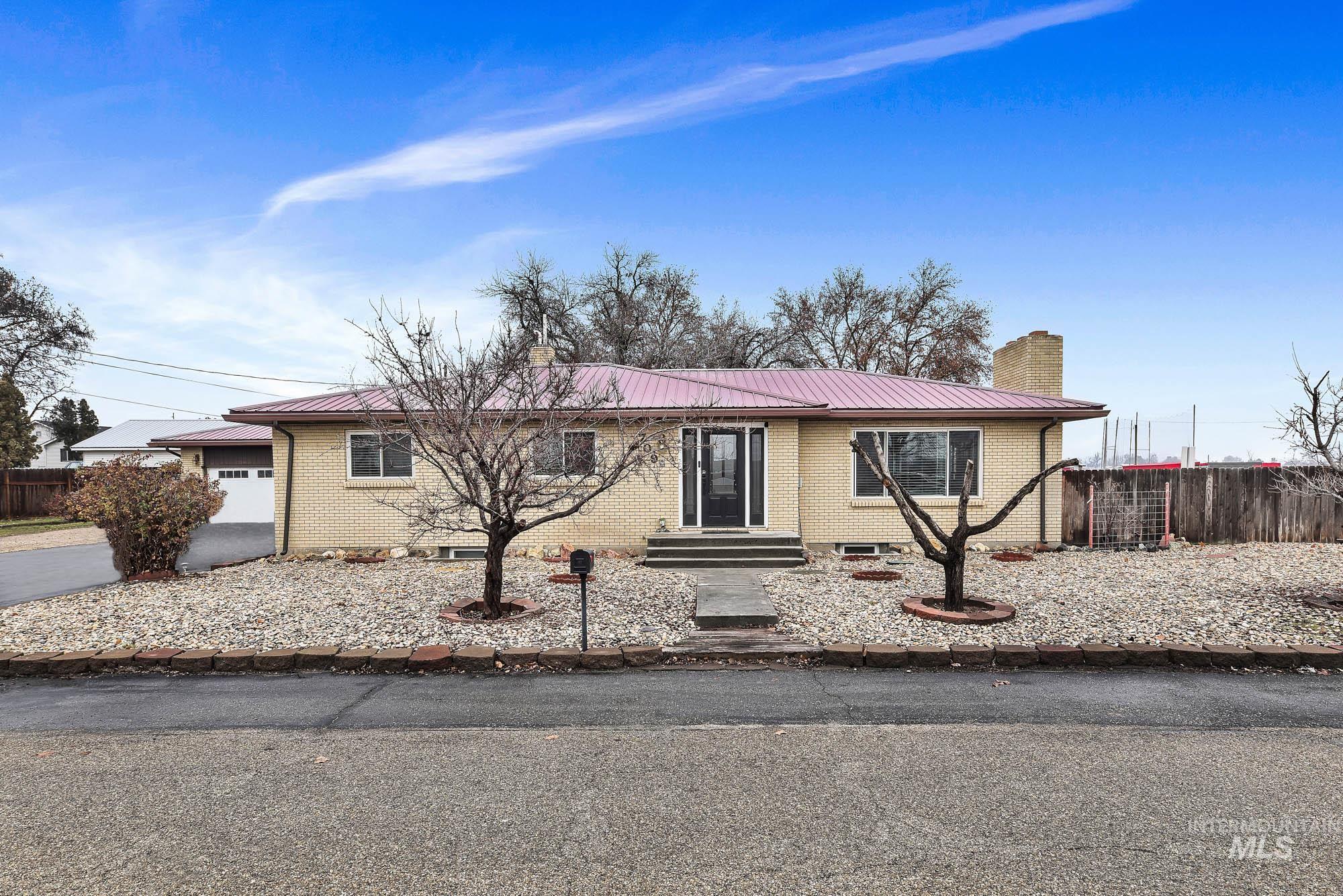 709 E Elm Ave, Parma, Idaho 83660, 4 Bedrooms, 3 Bathrooms, Residential For Sale, Price $535,000,MLS 98970987