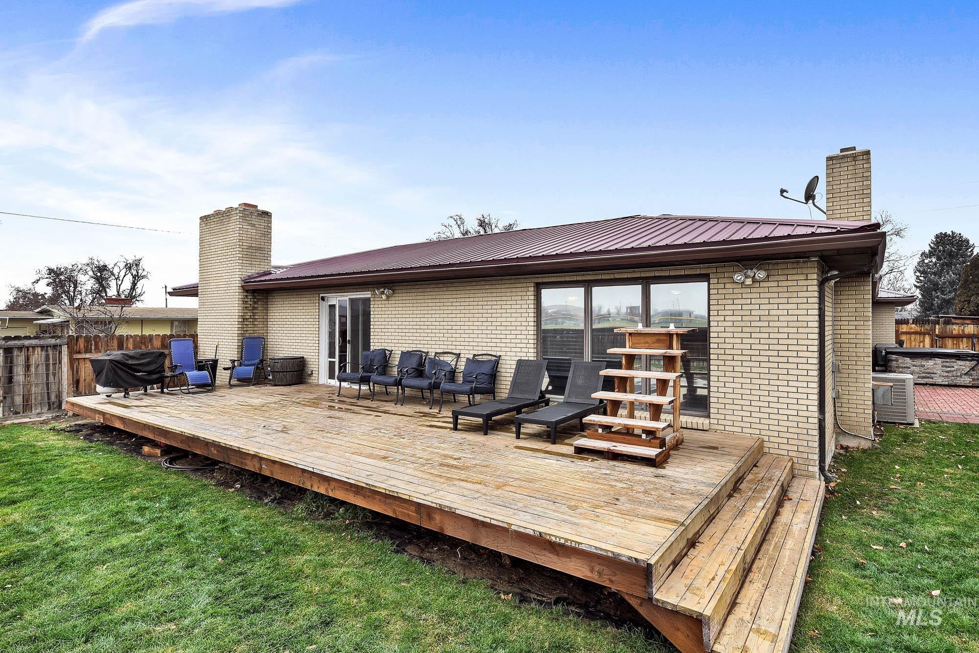 709 E Elm Ave, Parma, Idaho 83660, 4 Bedrooms, 3 Bathrooms, Residential For Sale, Price $535,000, 98970987