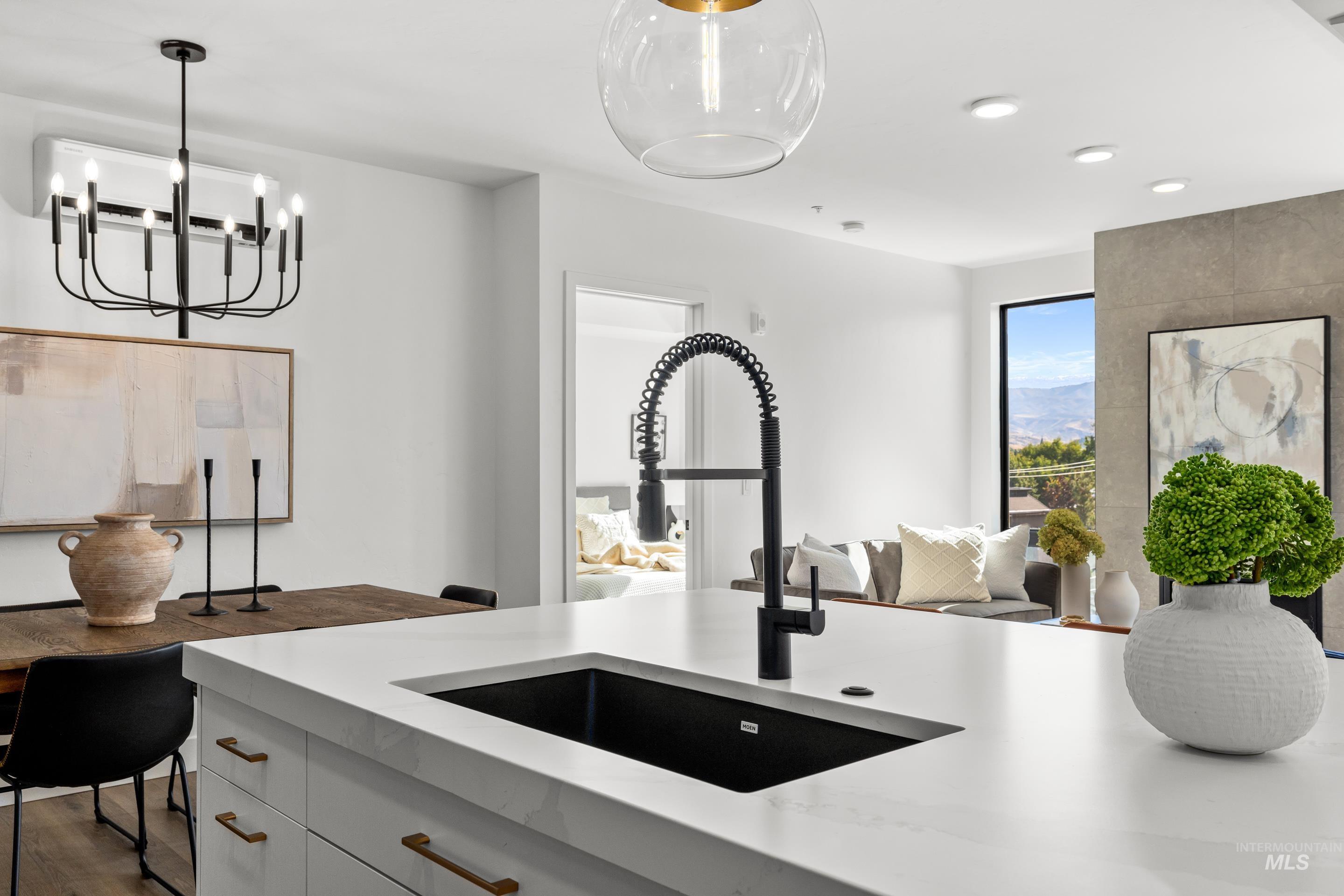 1620 W Bannock St, Boise, Idaho 83702, 2 Bedrooms, 2 Bathrooms, Residential For Sale, Price $629,900, 98970988