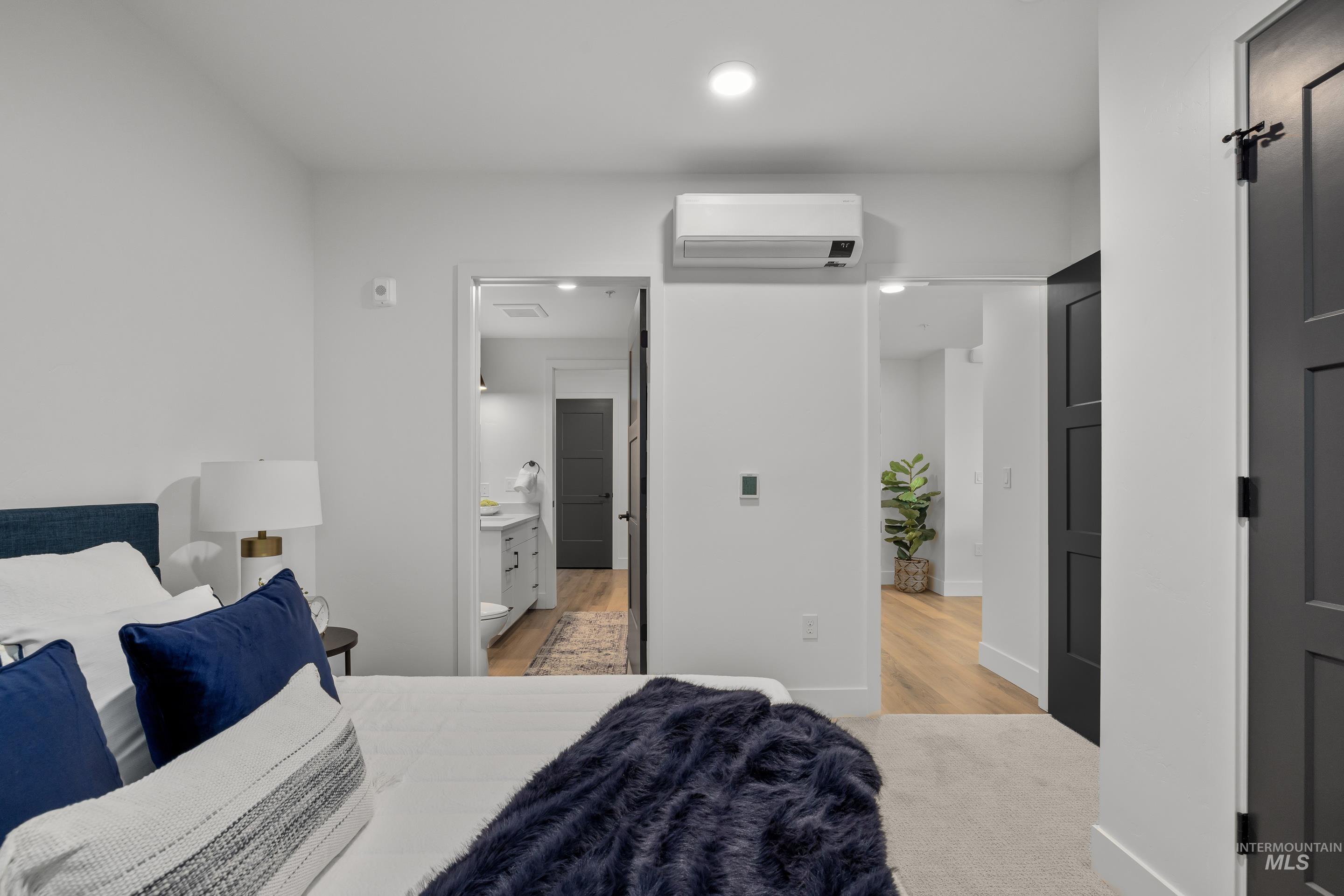 1620 W Bannock St, Boise, Idaho 83702, 2 Bedrooms, 2 Bathrooms, Residential For Sale, Price $614,900,MLS 98970988