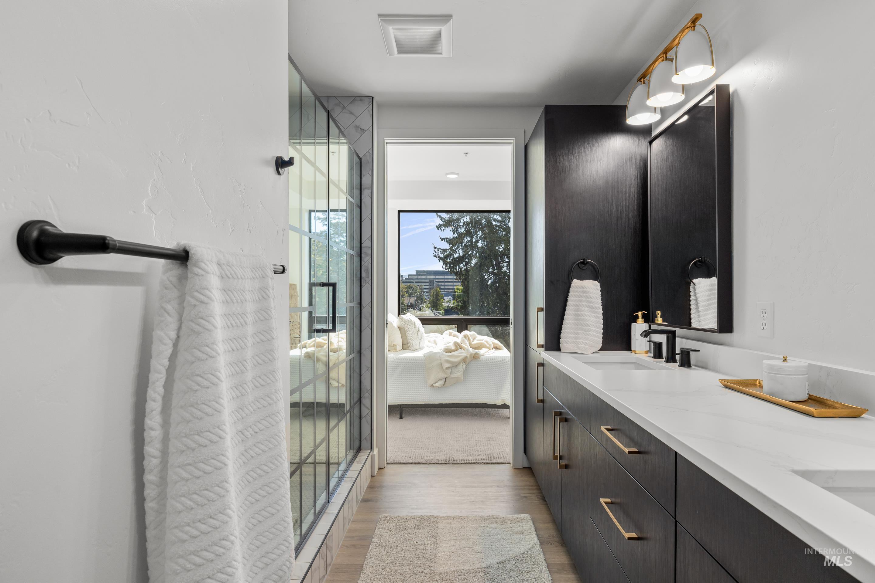 1620 W Bannock St, Boise, Idaho 83702, 2 Bedrooms, 2 Bathrooms, Residential For Sale, Price $614,900,MLS 98970988