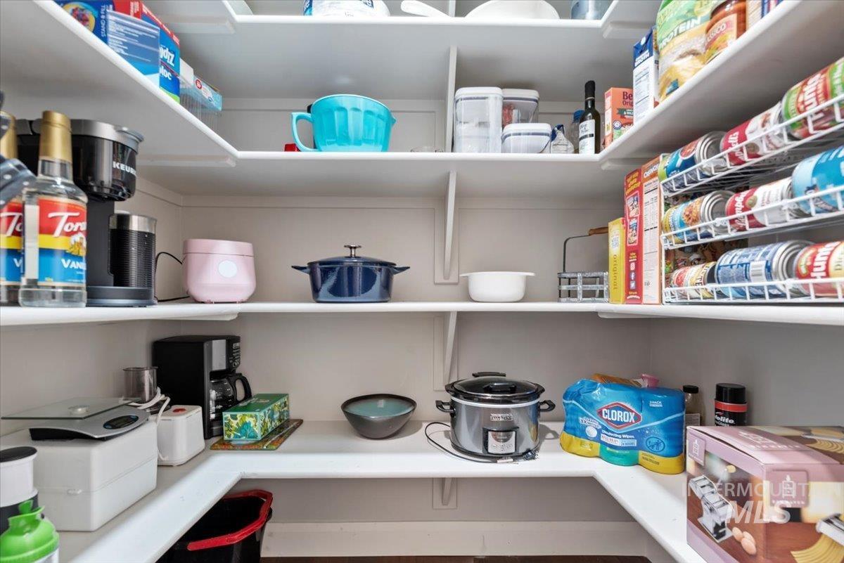 4680 N Maplestone Ave, Meridian, Idaho 83646-4928, 4 Bedrooms, 2.5 Bathrooms, Residential For Sale, Price $549,900, 98970989