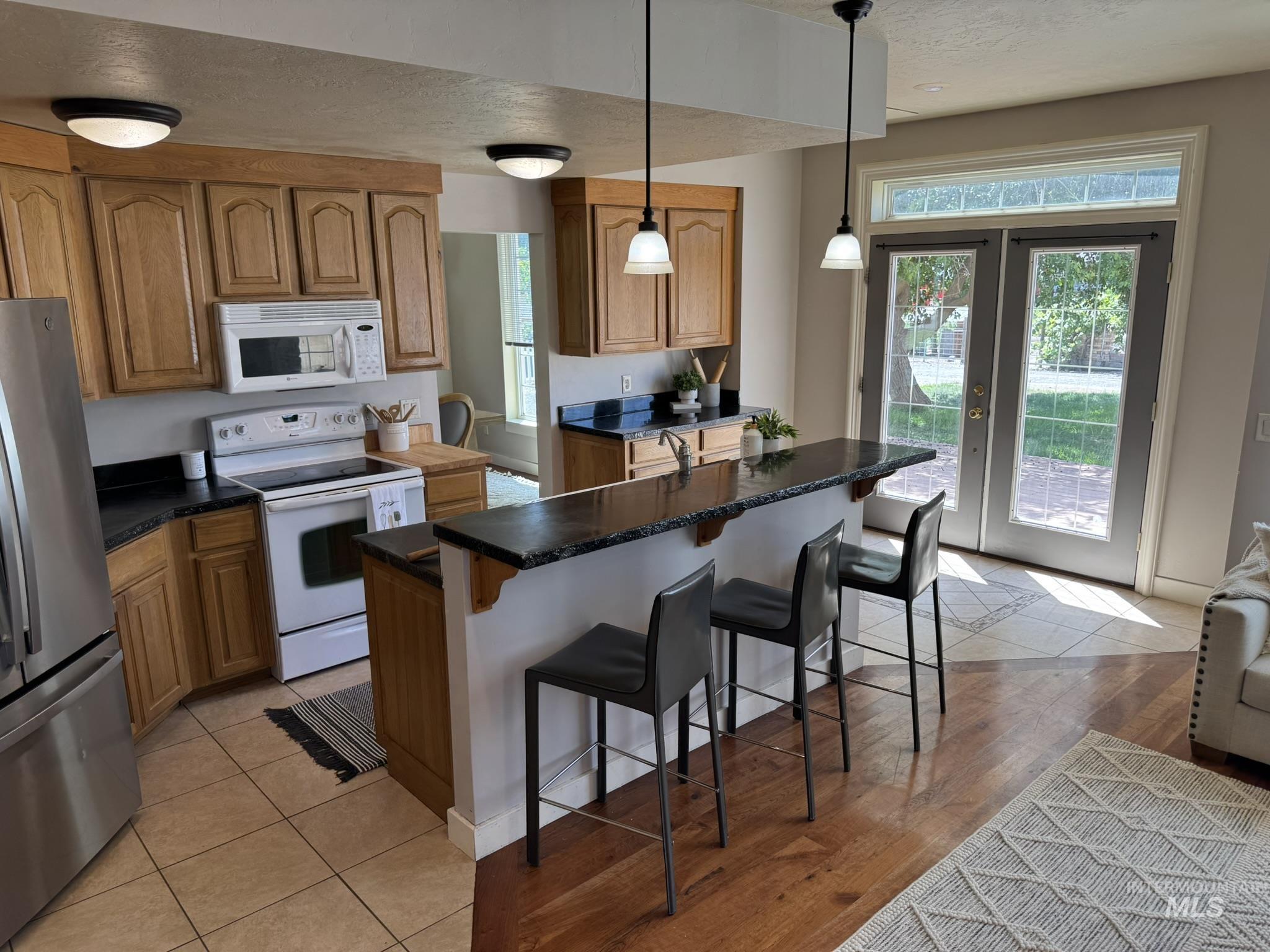 140 W Valley Road, Hagerman, Idaho 83332, 5 Bedrooms, 2.5 Bathrooms, Residential For Sale, Price $400,000, 98970991