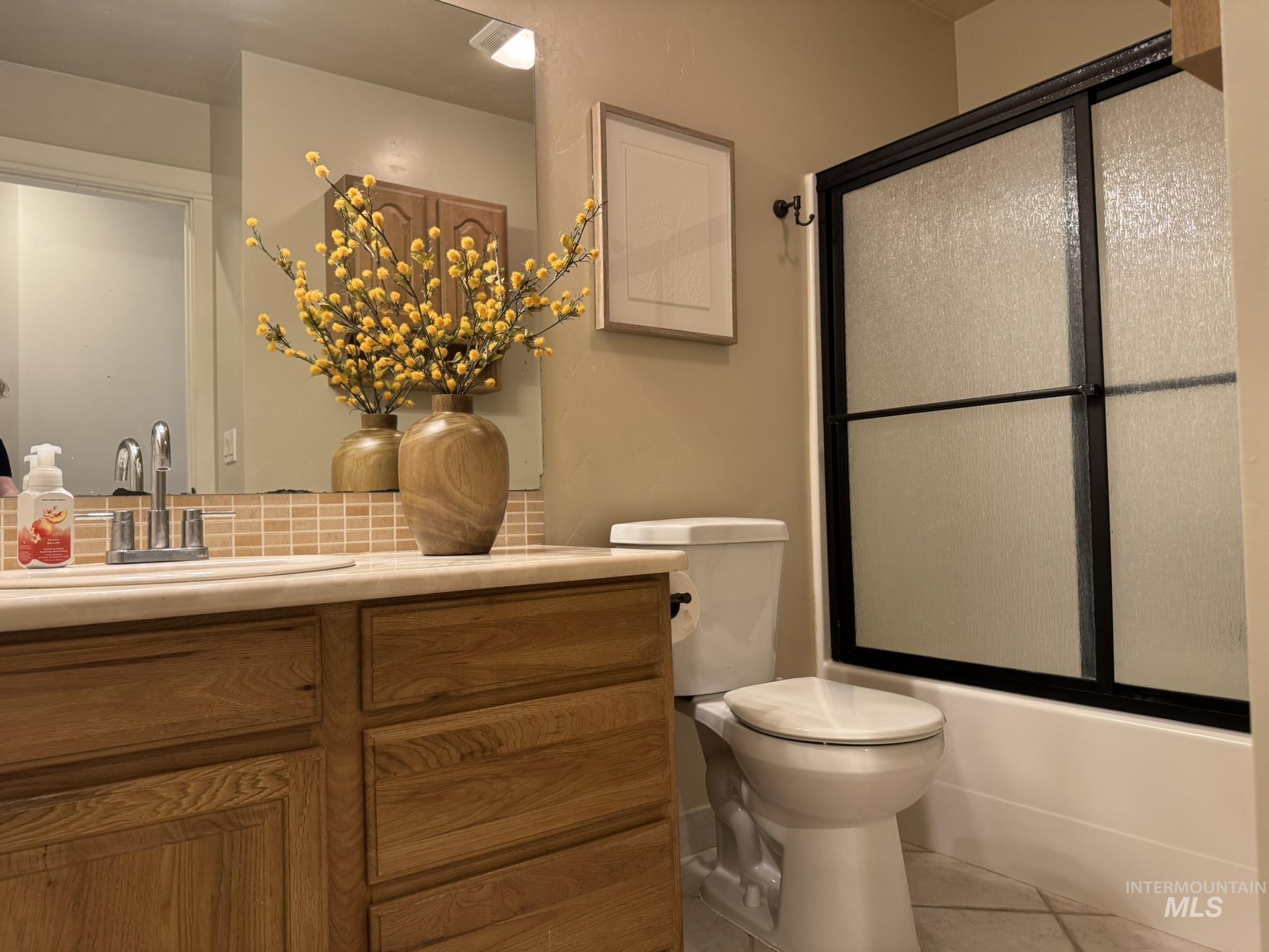 140 W Valley Road, Hagerman, Idaho 83332, 5 Bedrooms, 2.5 Bathrooms, Residential For Sale, Price $400,000, 98970991