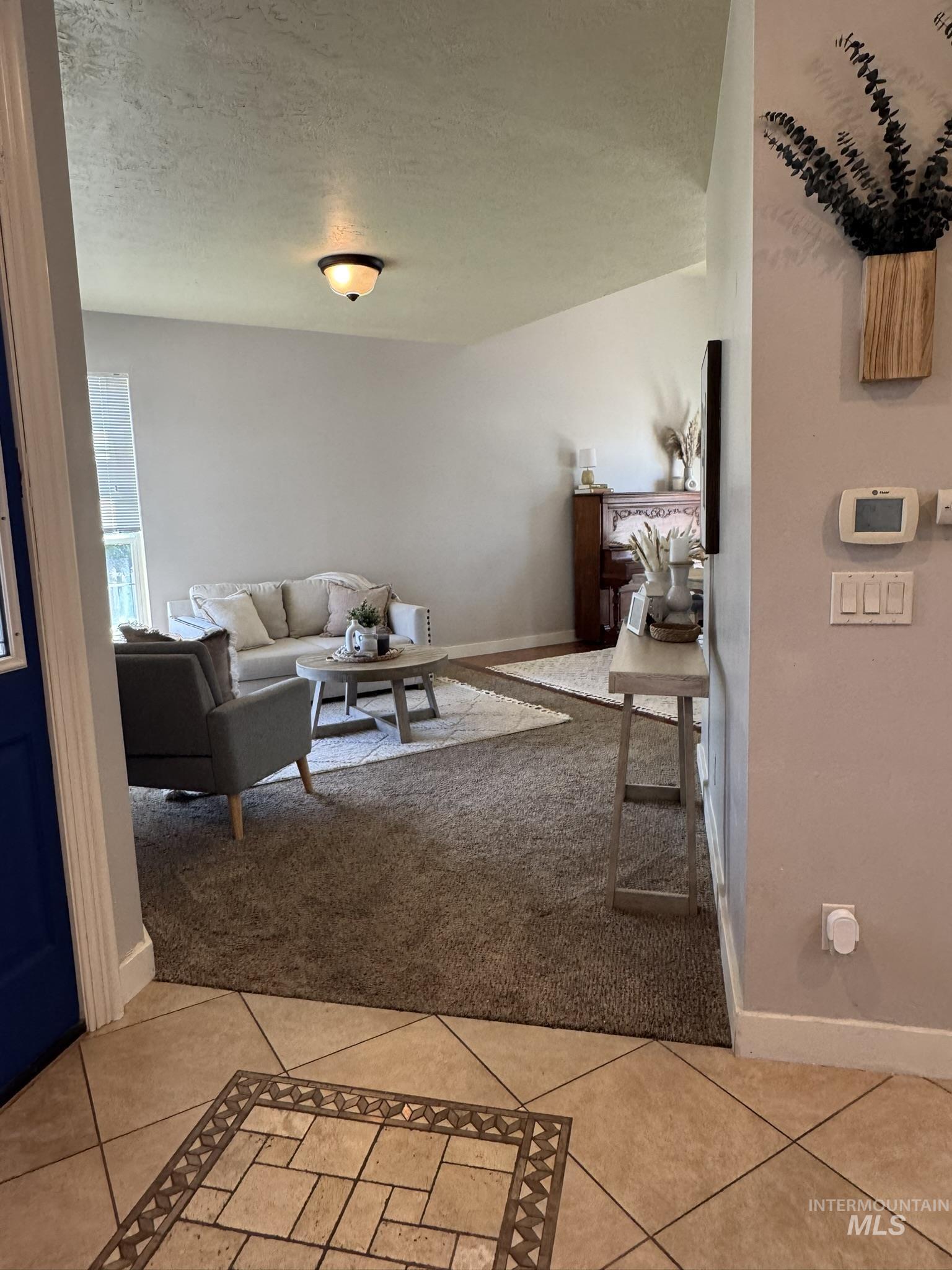 140 W Valley Road, Hagerman, Idaho 83332, 5 Bedrooms, 2.5 Bathrooms, Residential For Sale, Price $400,000, 98970991