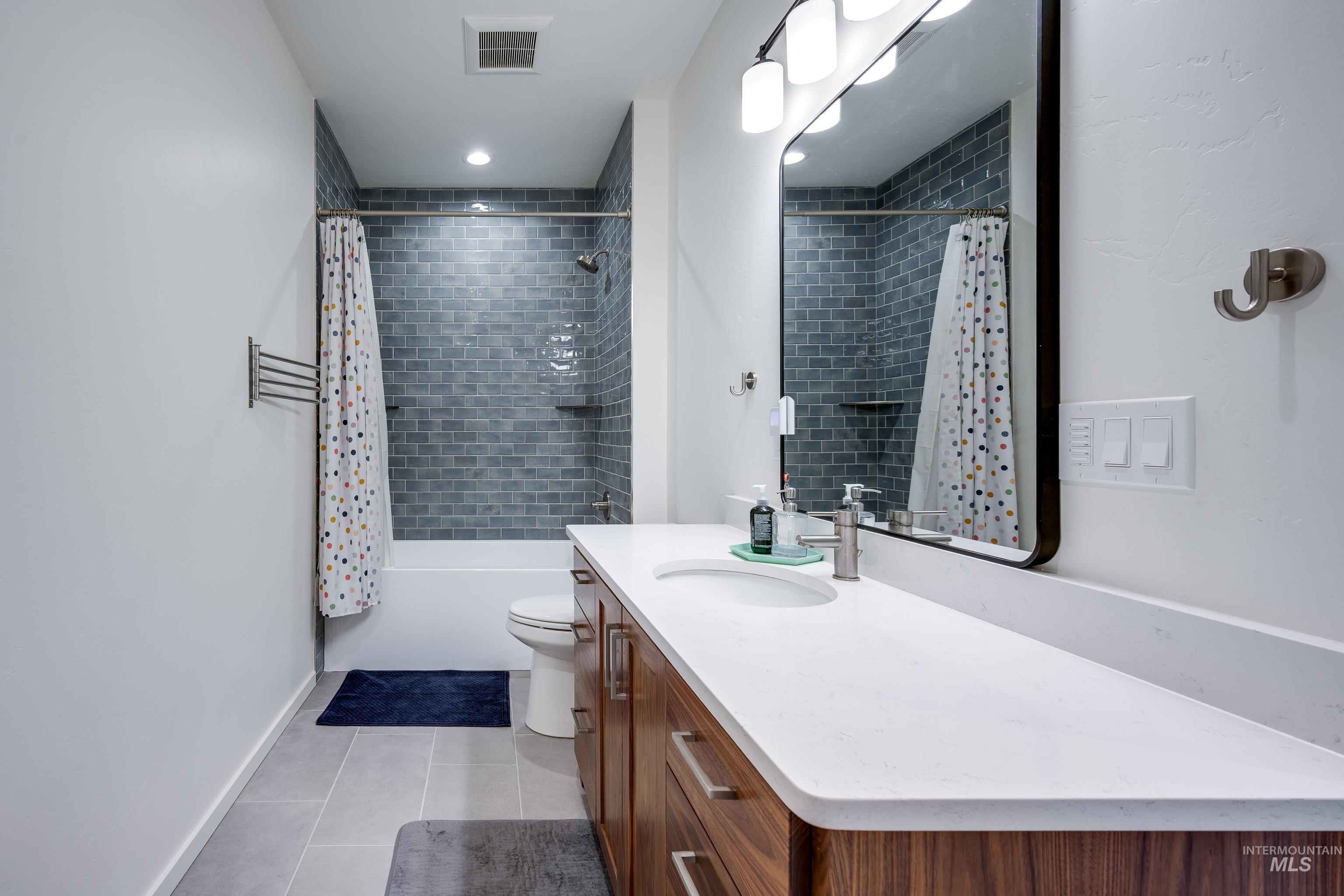 1325 SW Panorama Drive, Pullman, Washington 99163, 5 Bedrooms, 4 Bathrooms, Residential For Sale, Price $899,000,MLS 98970994