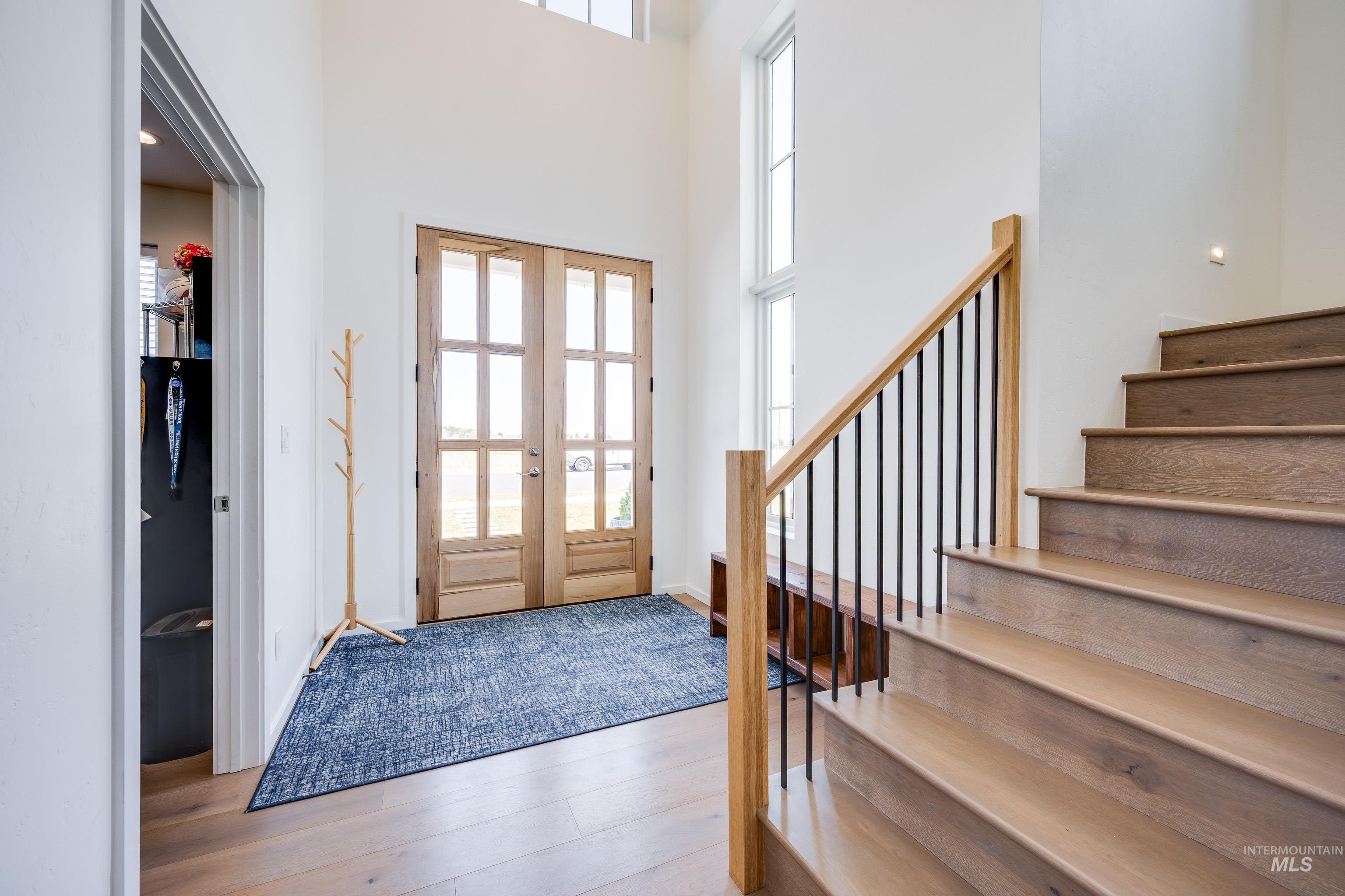 1325 SW Panorama Drive, Pullman, Washington 99163, 5 Bedrooms, 4 Bathrooms, Residential For Sale, Price $899,000,MLS 98970994