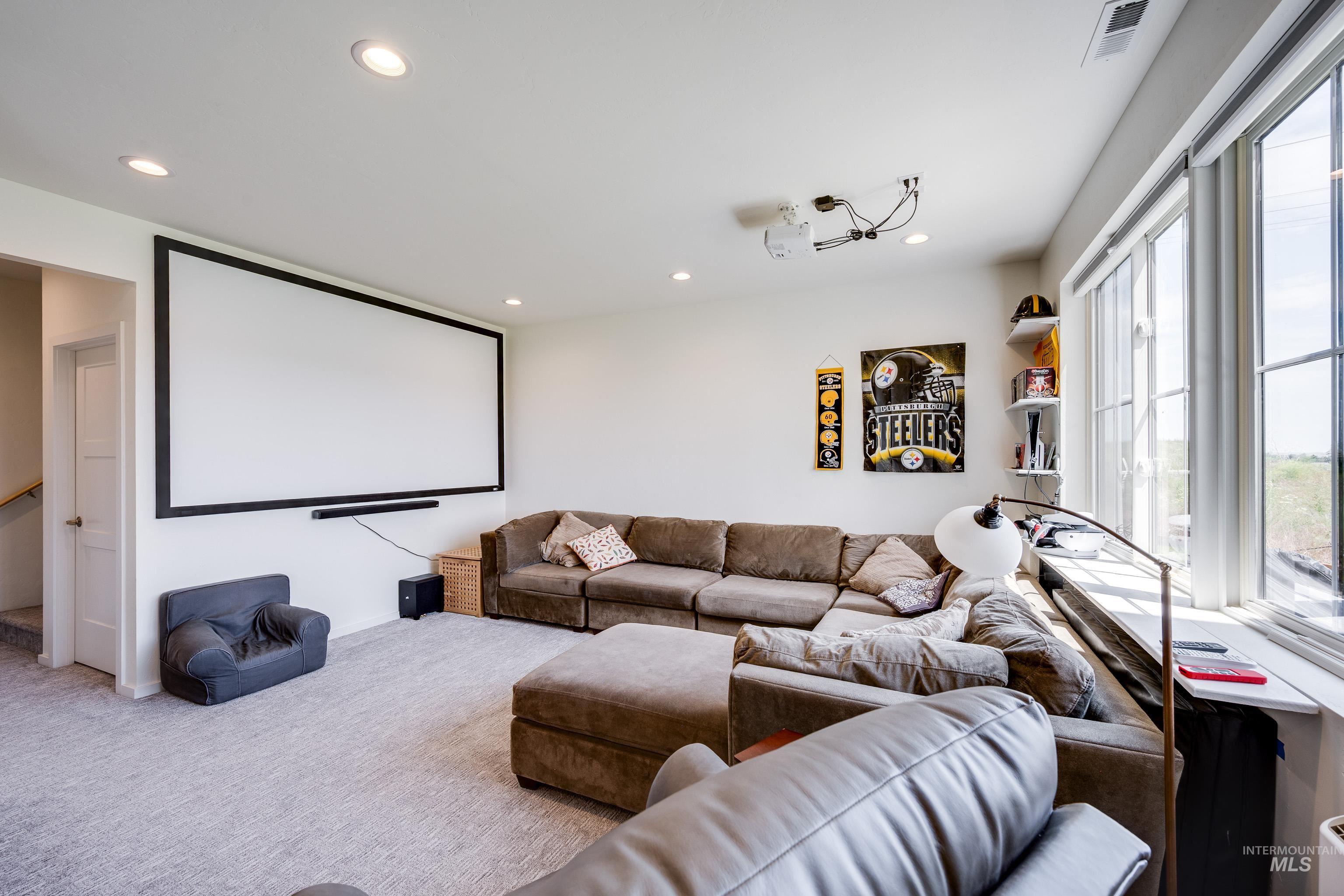 1325 SW Panorama Drive, Pullman, Washington 99163, 5 Bedrooms, 4 Bathrooms, Residential For Sale, Price $899,000,MLS 98970994