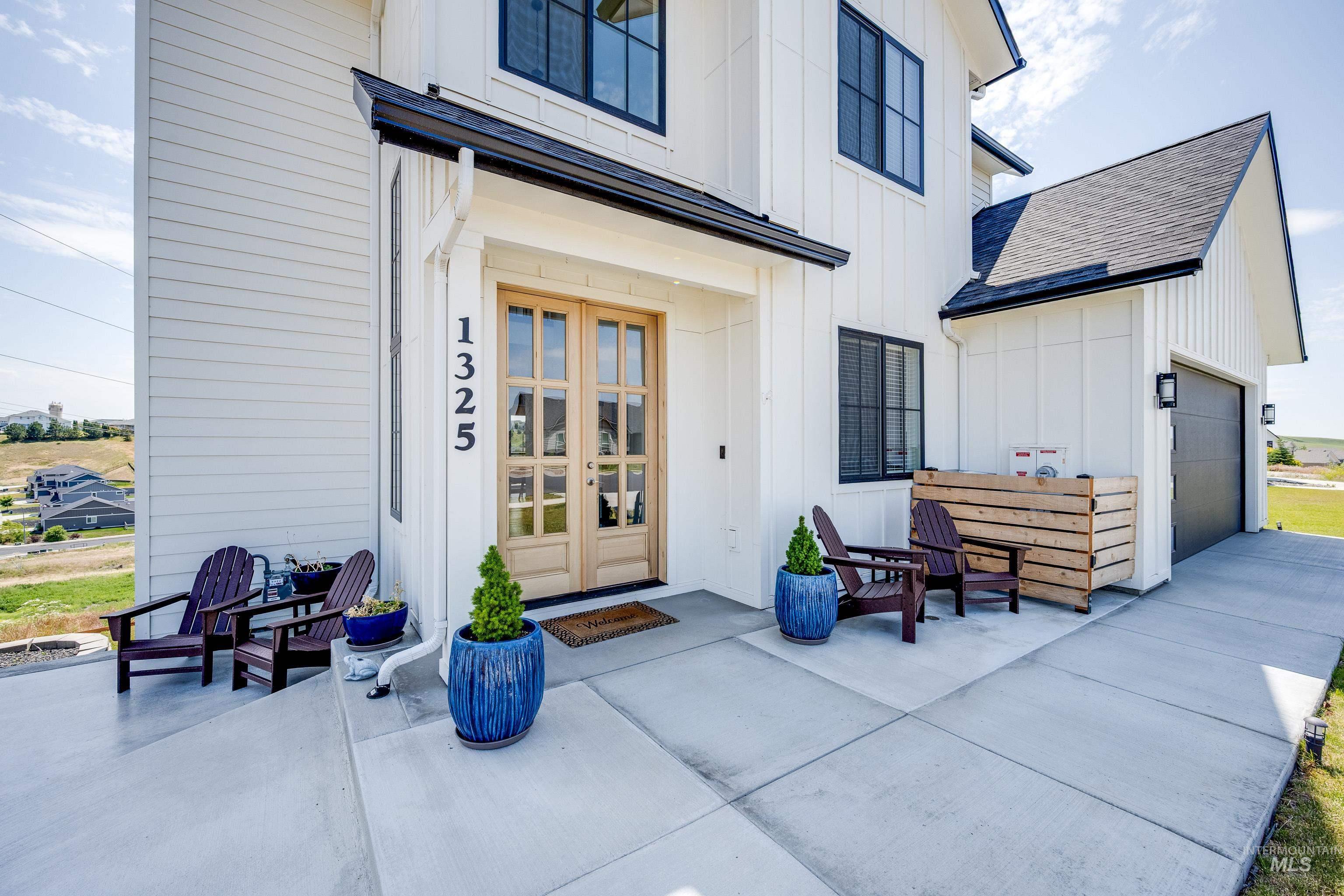 1325 SW Panorama Drive, Pullman, Washington 99163, 5 Bedrooms, 4 Bathrooms, Residential For Sale, Price $899,000,MLS 98970994