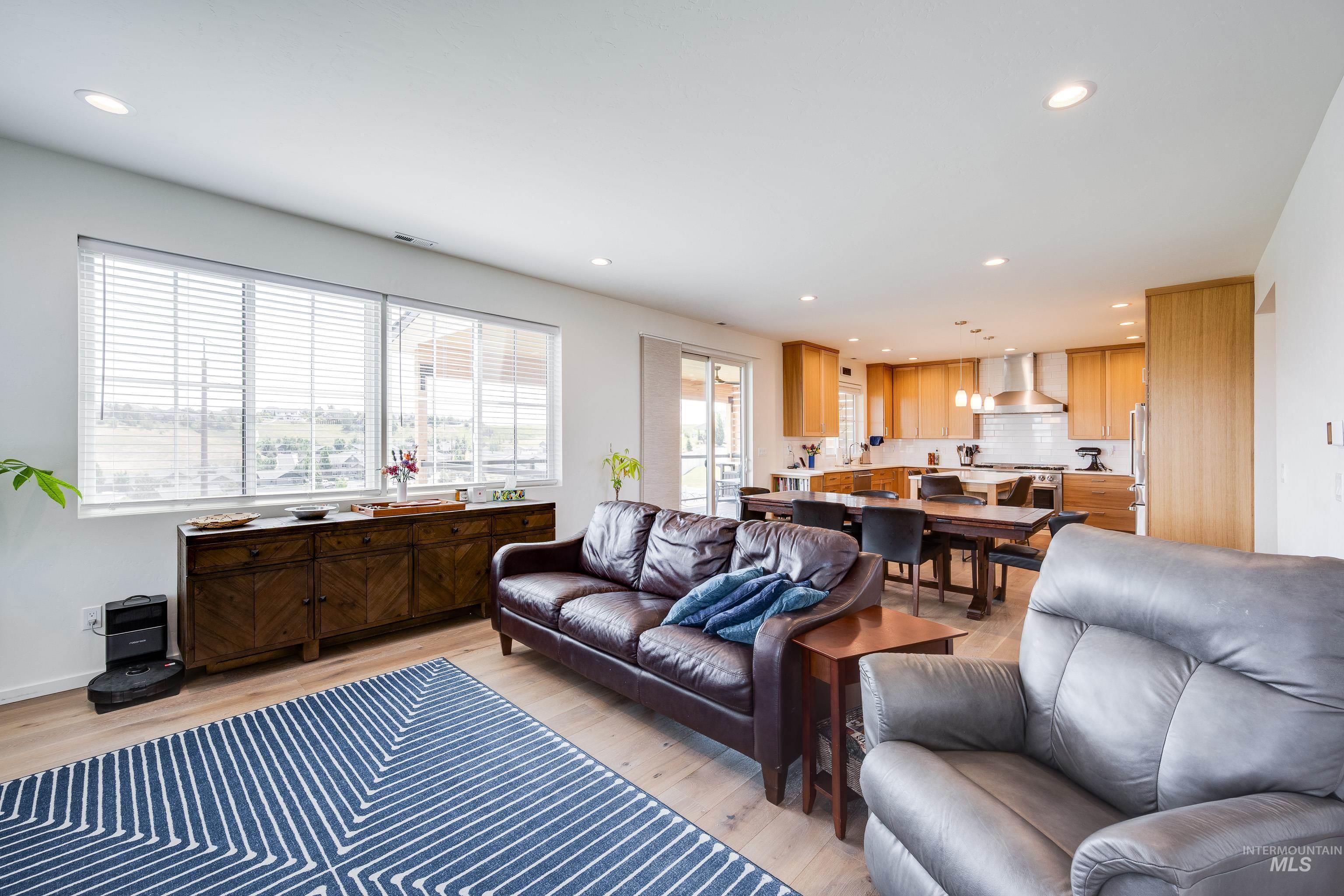 1325 SW Panorama Drive, Pullman, Washington 99163, 5 Bedrooms, 4 Bathrooms, Residential For Sale, Price $899,000,MLS 98970994