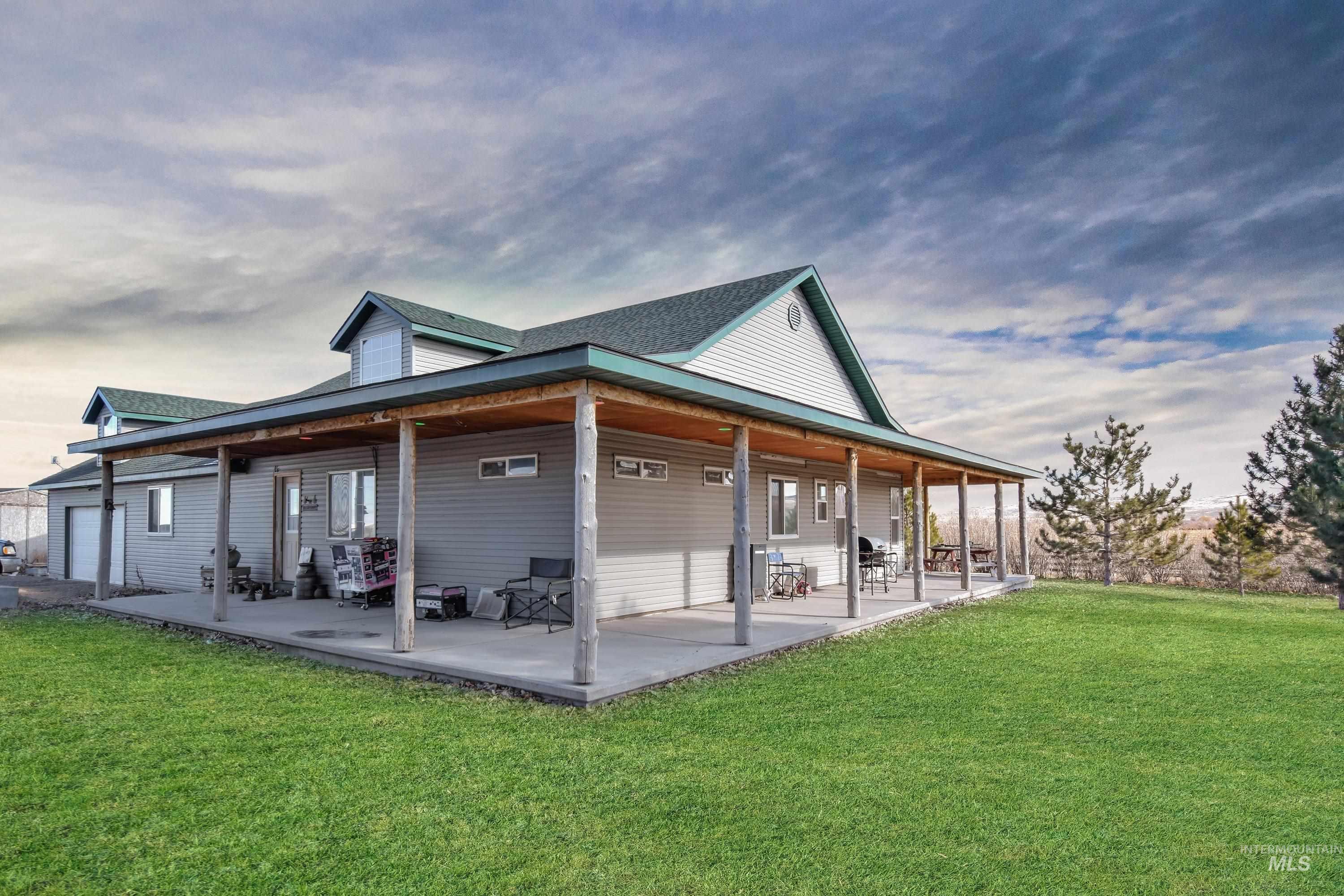 3059 N 3422 E, Kimberly, Idaho 83341-0000, 3 Bedrooms, 2 Bathrooms, Residential For Sale, Price $639,000, 98970999