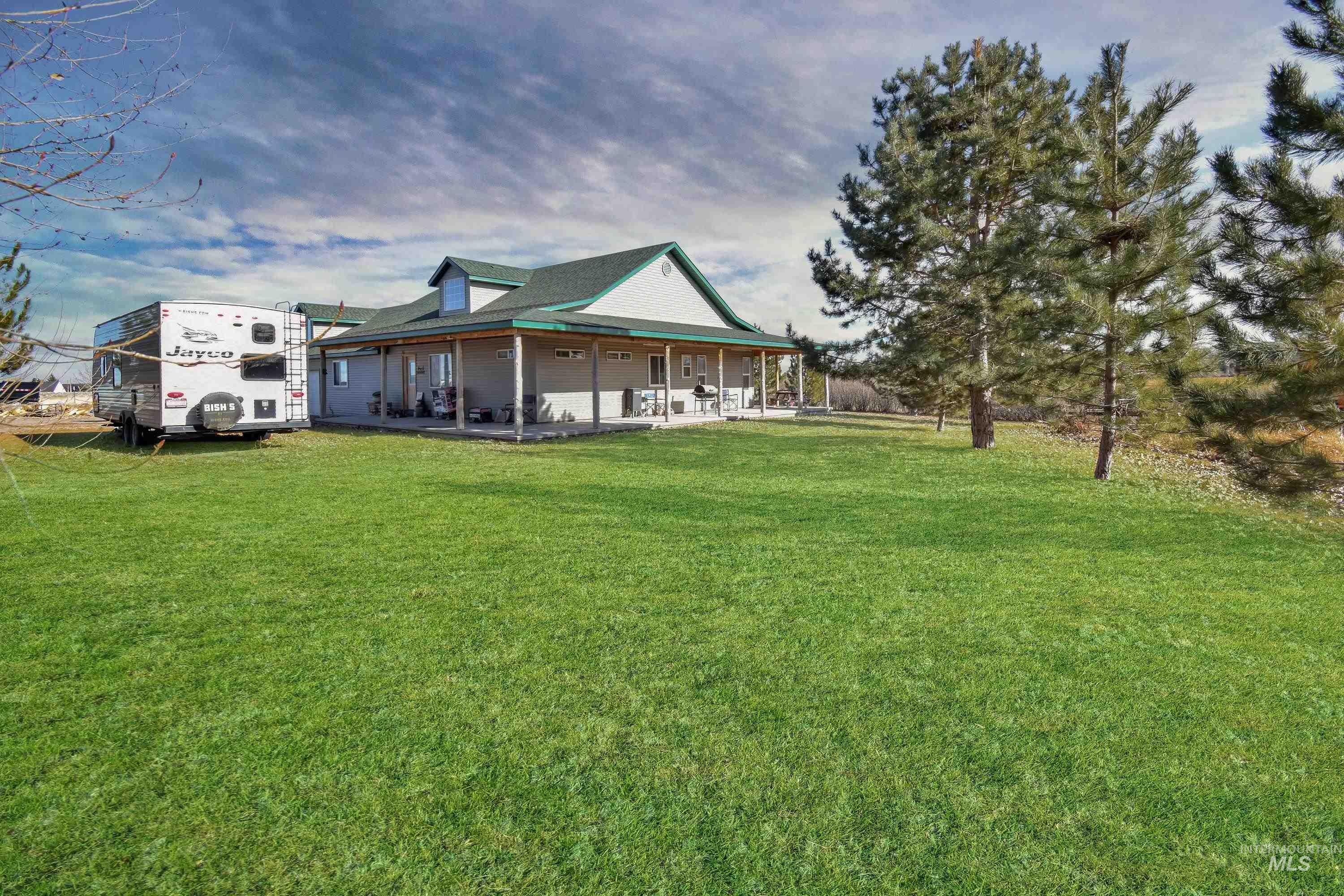 3059 N 3422 E, Kimberly, Idaho 83341-0000, 3 Bedrooms, 2 Bathrooms, Residential For Sale, Price $639,000, 98970999