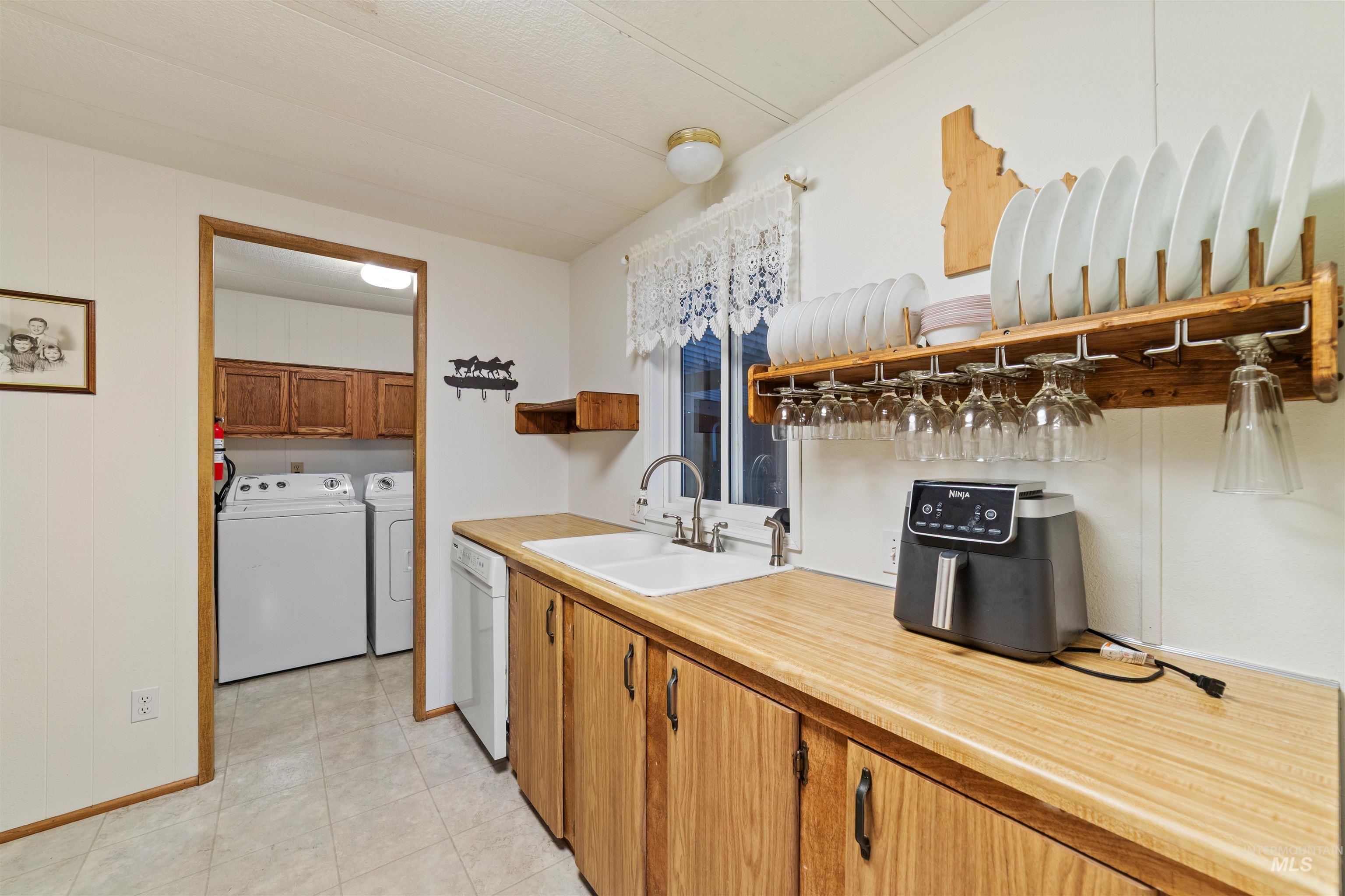 260 N. Checola Circle, Boise, Idaho 83713, 3 Bedrooms, 1.5 Bathrooms, Residential For Sale, Price $102,000,MLS 98971000