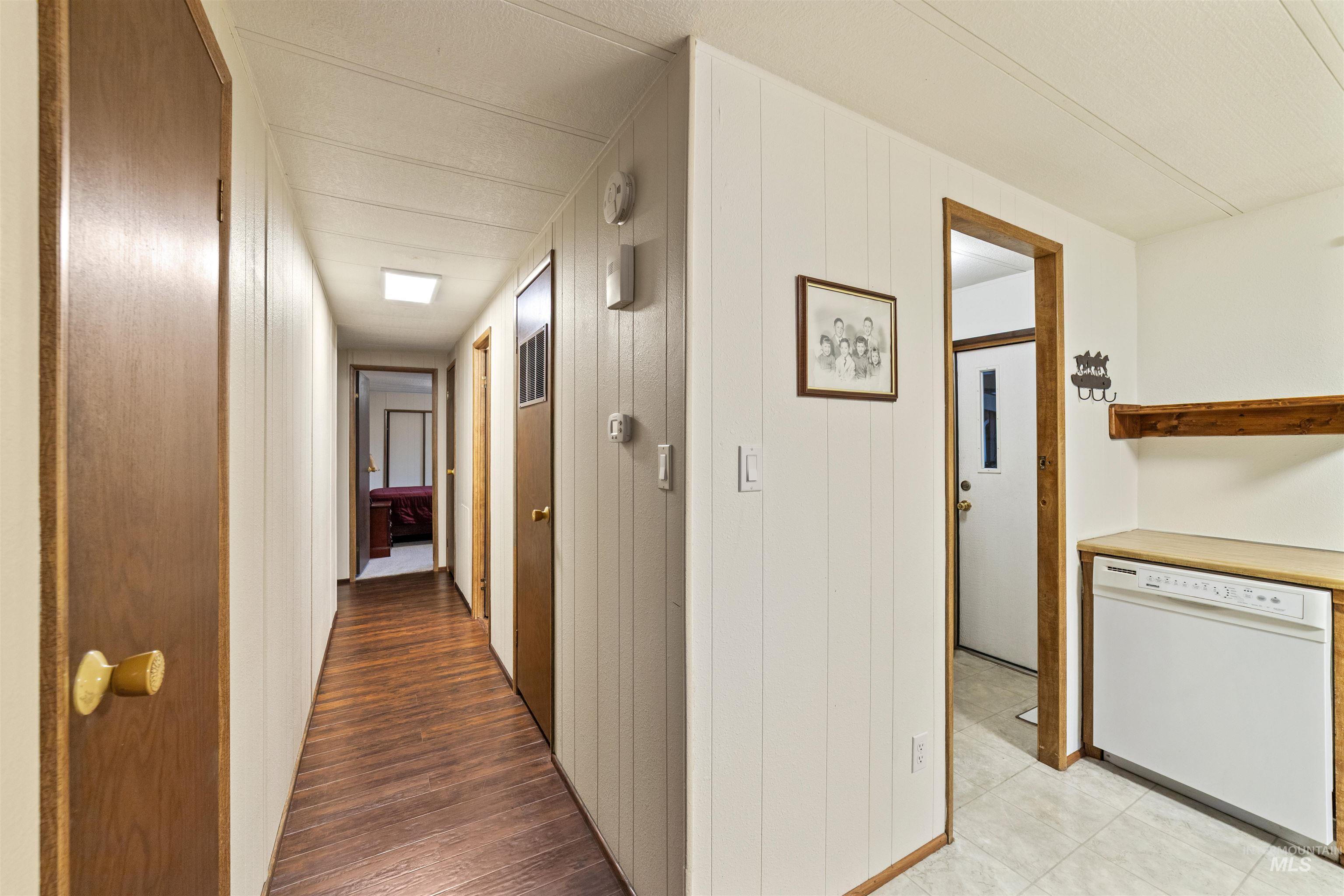 260 N. Checola Circle, Boise, Idaho 83713, 3 Bedrooms, 1.5 Bathrooms, Residential For Sale, Price $102,000,MLS 98971000