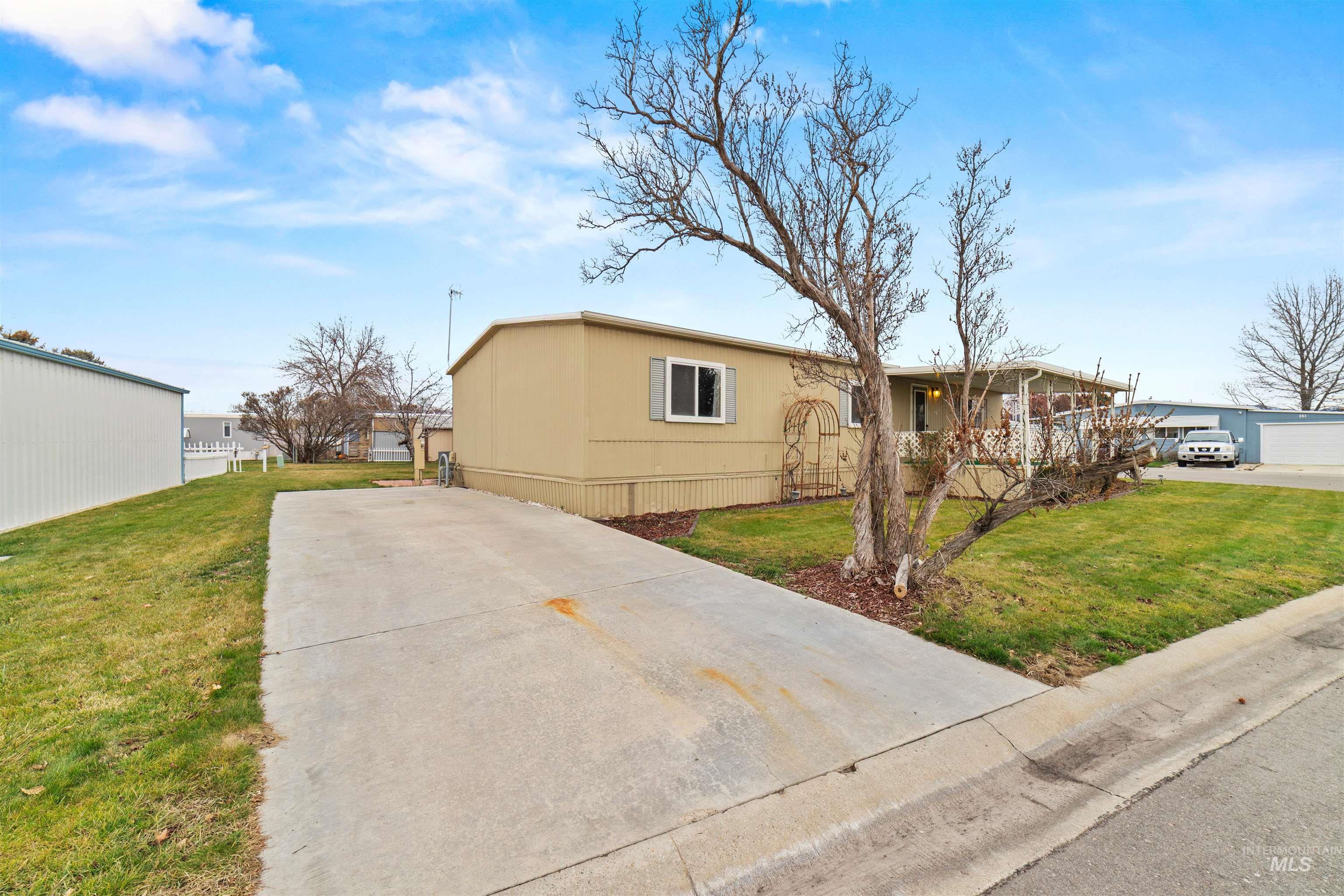 260 N. Checola Circle, Boise, Idaho 83713, 3 Bedrooms, 1.5 Bathrooms, Residential For Sale, Price $102,000,MLS 98971000