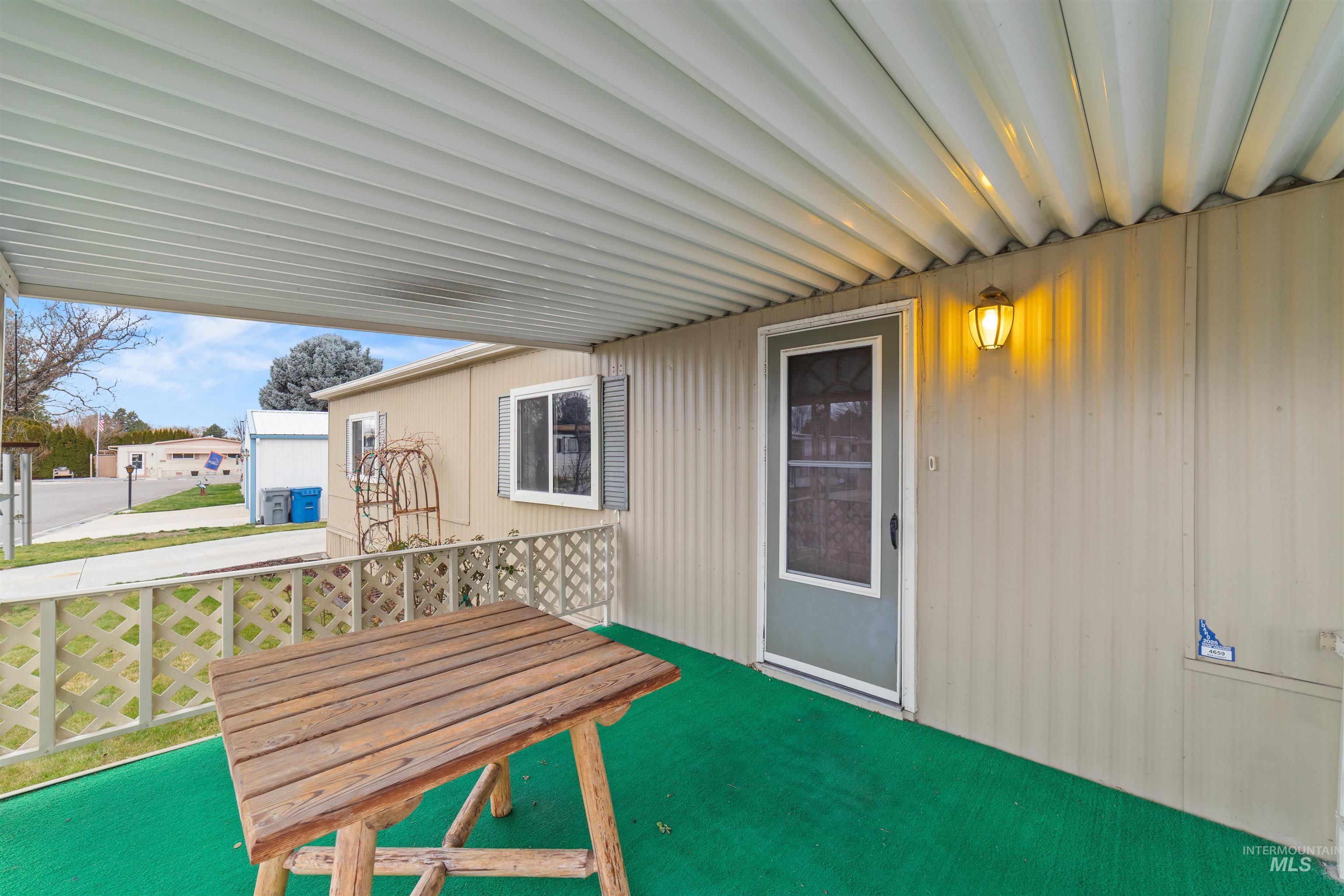 260 N. Checola Circle, Boise, Idaho 83713, 3 Bedrooms, 1.5 Bathrooms, Residential For Sale, Price $102,000,MLS 98971000