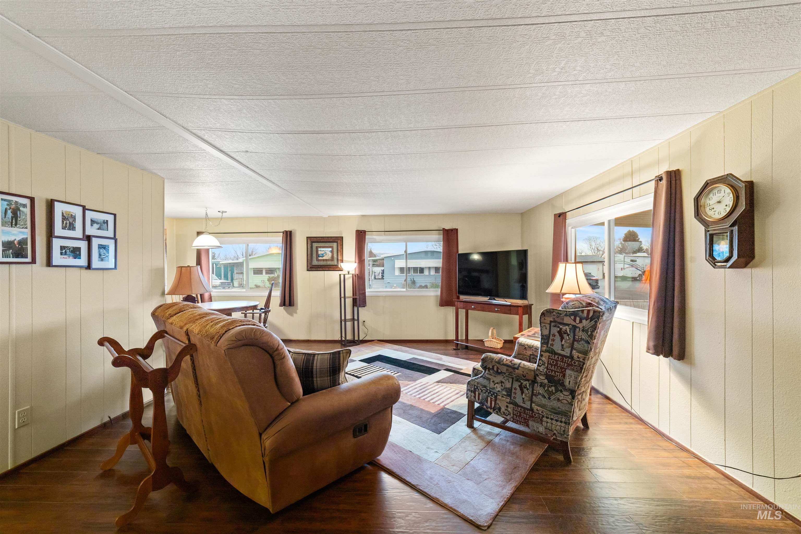 260 N. Checola Circle, Boise, Idaho 83713, 3 Bedrooms, 1.5 Bathrooms, Residential For Sale, Price $102,000,MLS 98971000