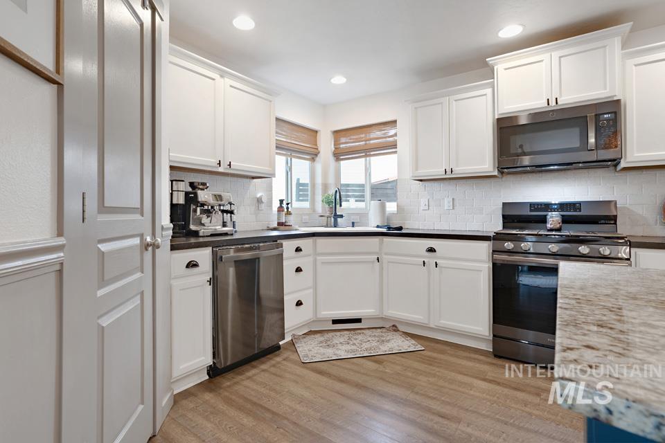 2168 Alpine Creek, Fruitland, Idaho 83619, 5 Bedrooms, 2.5 Bathrooms, Residential For Sale, Price $515,000,MLS 98971003