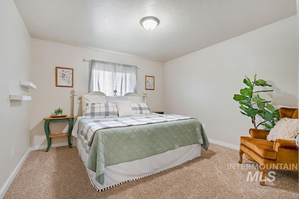 2168 Alpine Creek, Fruitland, Idaho 83619, 5 Bedrooms, 2.5 Bathrooms, Residential For Sale, Price $525,000, 98971003