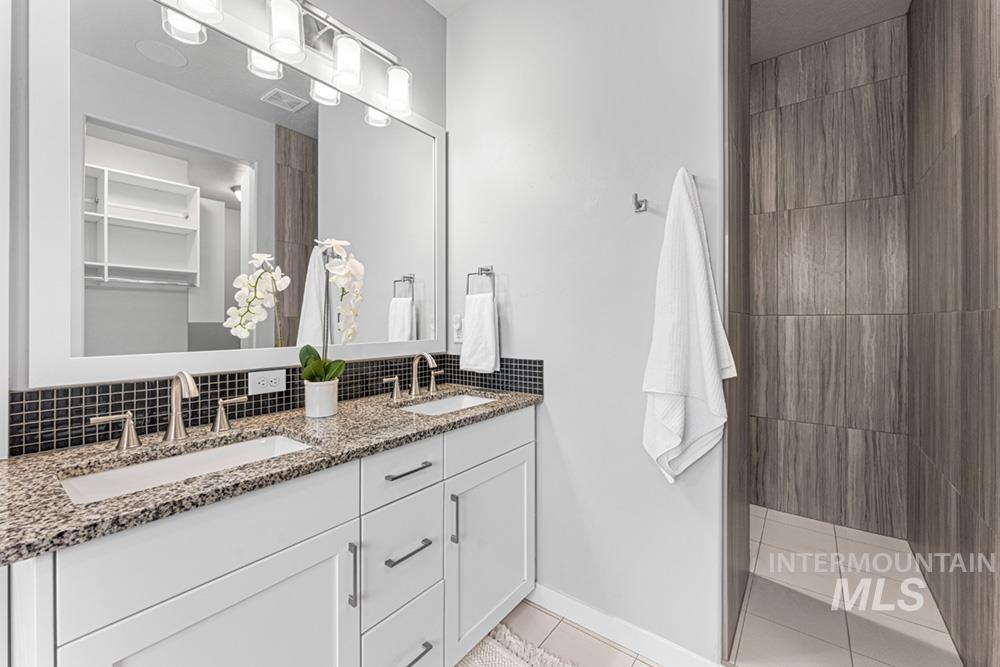 6426 W Saxton Ave, Boise, Idaho 83714, 4 Bedrooms, 2.5 Bathrooms, Residential For Sale, Price $649,900, 98971006