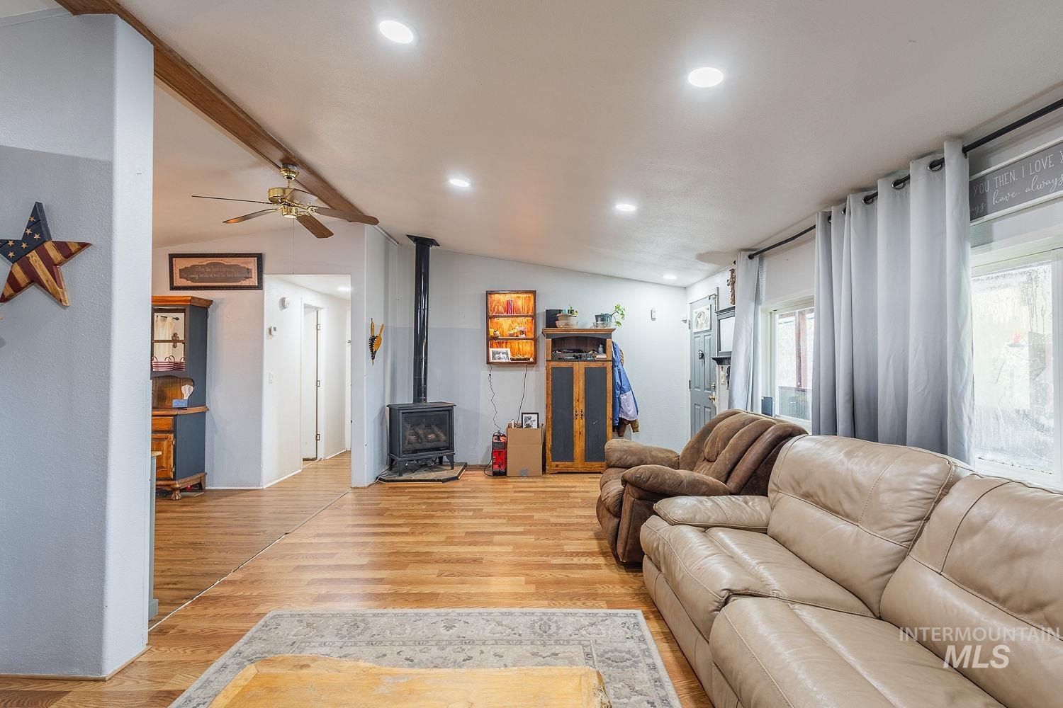 10 Reseda Ridge Circle, Garden Valley, Idaho 83622, 3 Bedrooms, 1.5 Bathrooms, Residential For Sale, Price $410,500,MLS 98971010