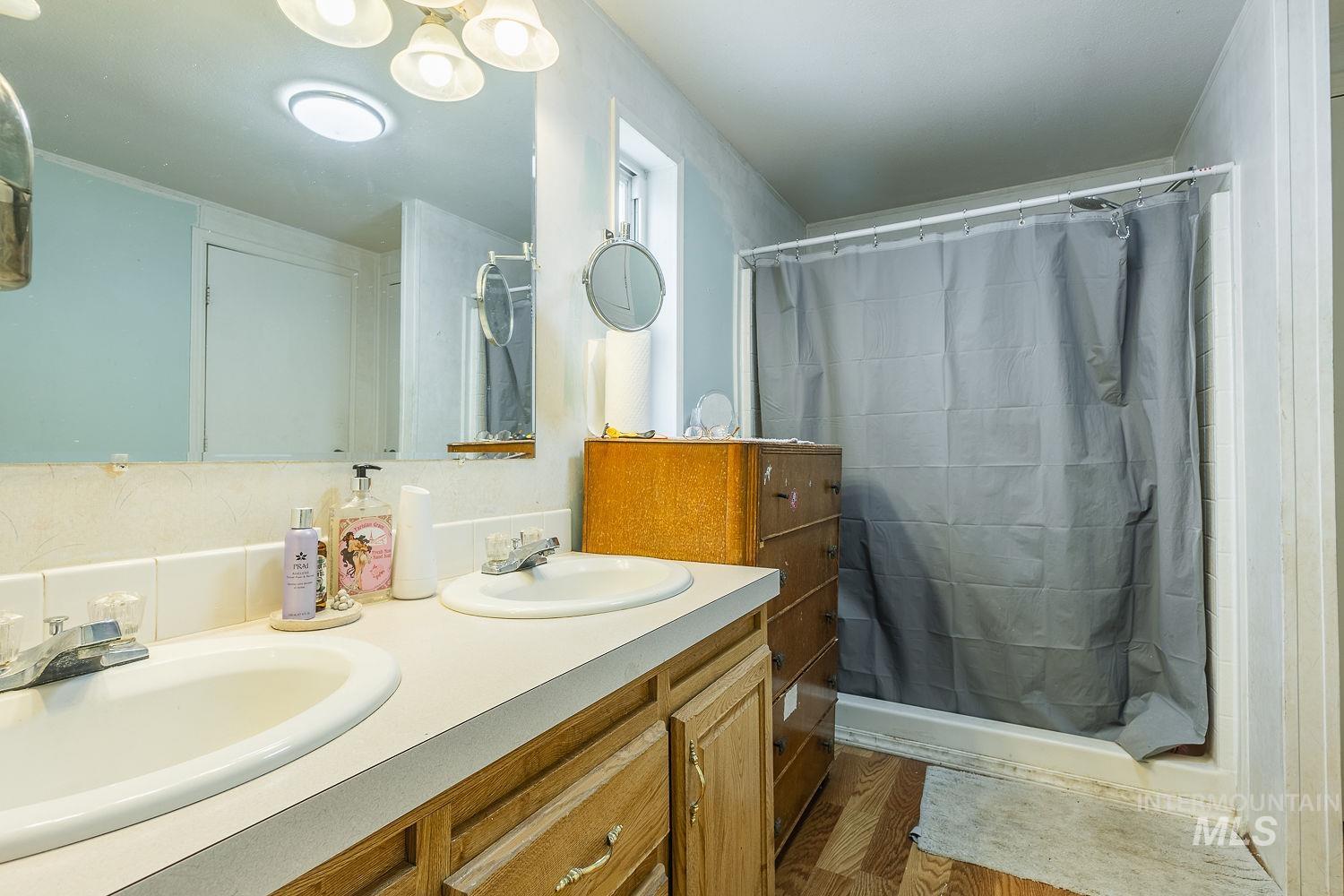 10 Reseda Ridge Circle, Garden Valley, Idaho 83622, 3 Bedrooms, 1.5 Bathrooms, Residential For Sale, Price $410,500,MLS 98971010