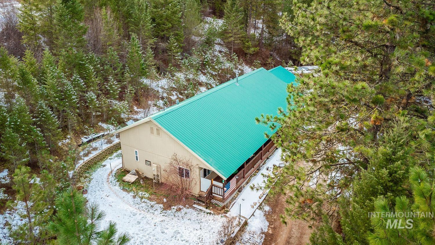 10 Reseda Ridge Circle, Garden Valley, Idaho 83622, 3 Bedrooms, 1.5 Bathrooms, Residential For Sale, Price $410,500,MLS 98971010