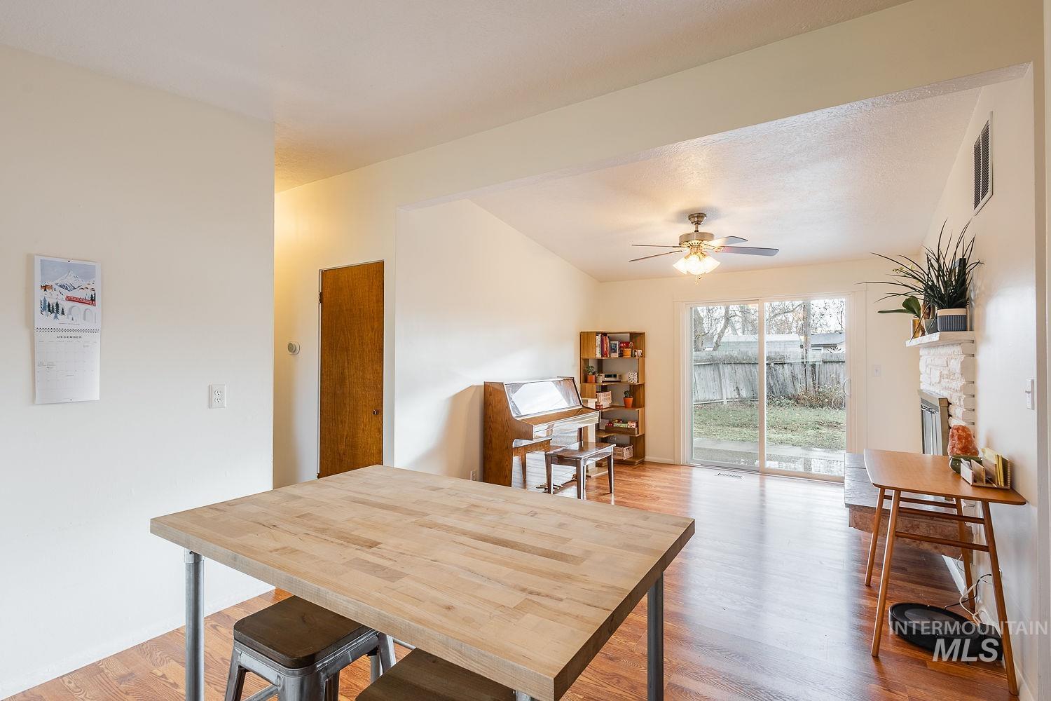 6403 W Colonial Drive, Boise, Idaho 83709, 3 Bedrooms, 1.5 Bathrooms, Residential For Sale, Price $409,000,MLS 98971014