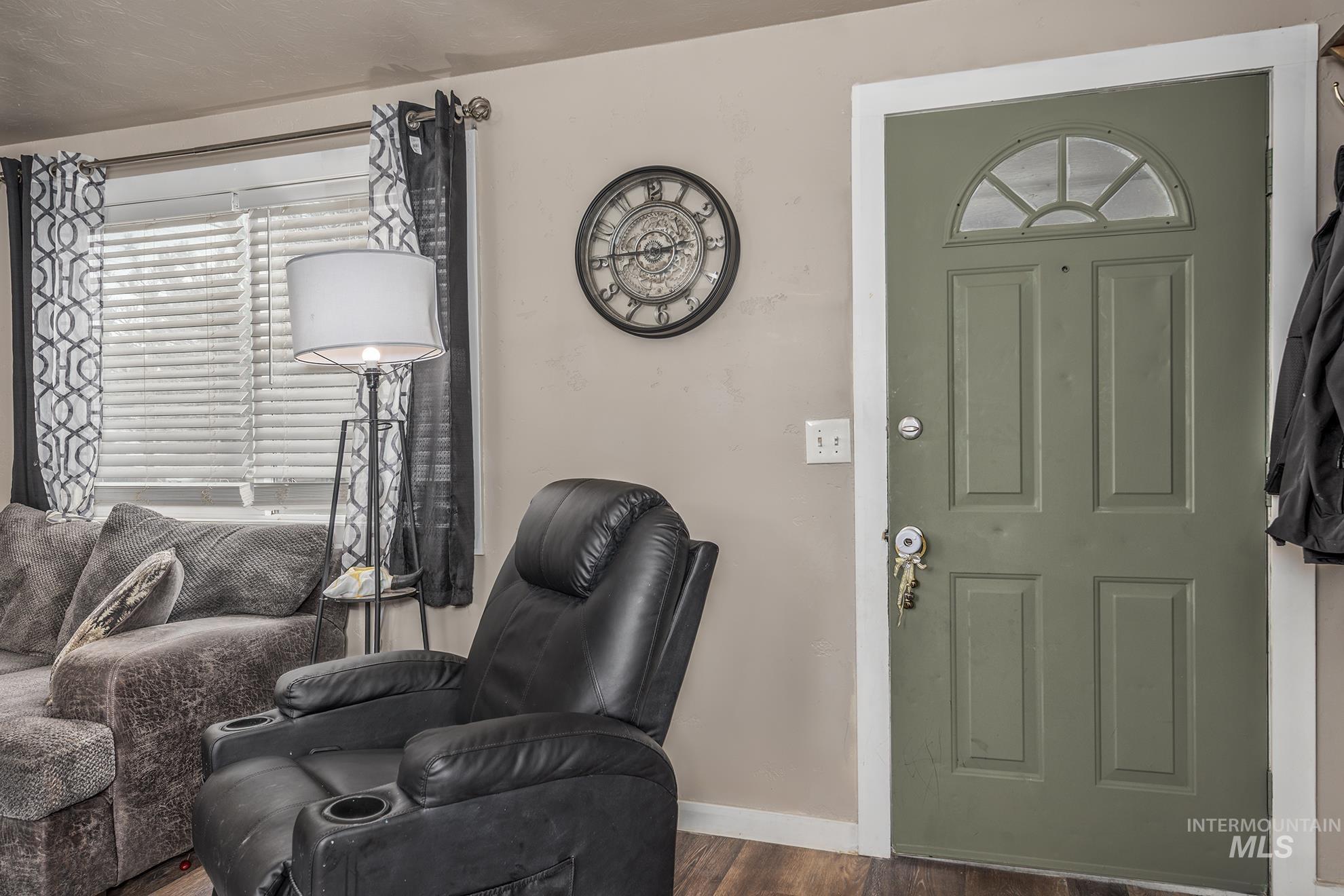 994 NW 5th Ave, Ontario, Oregon 97914, 3 Bedrooms, 1 Bathroom, Residential For Sale, Price $289,000, 98971016