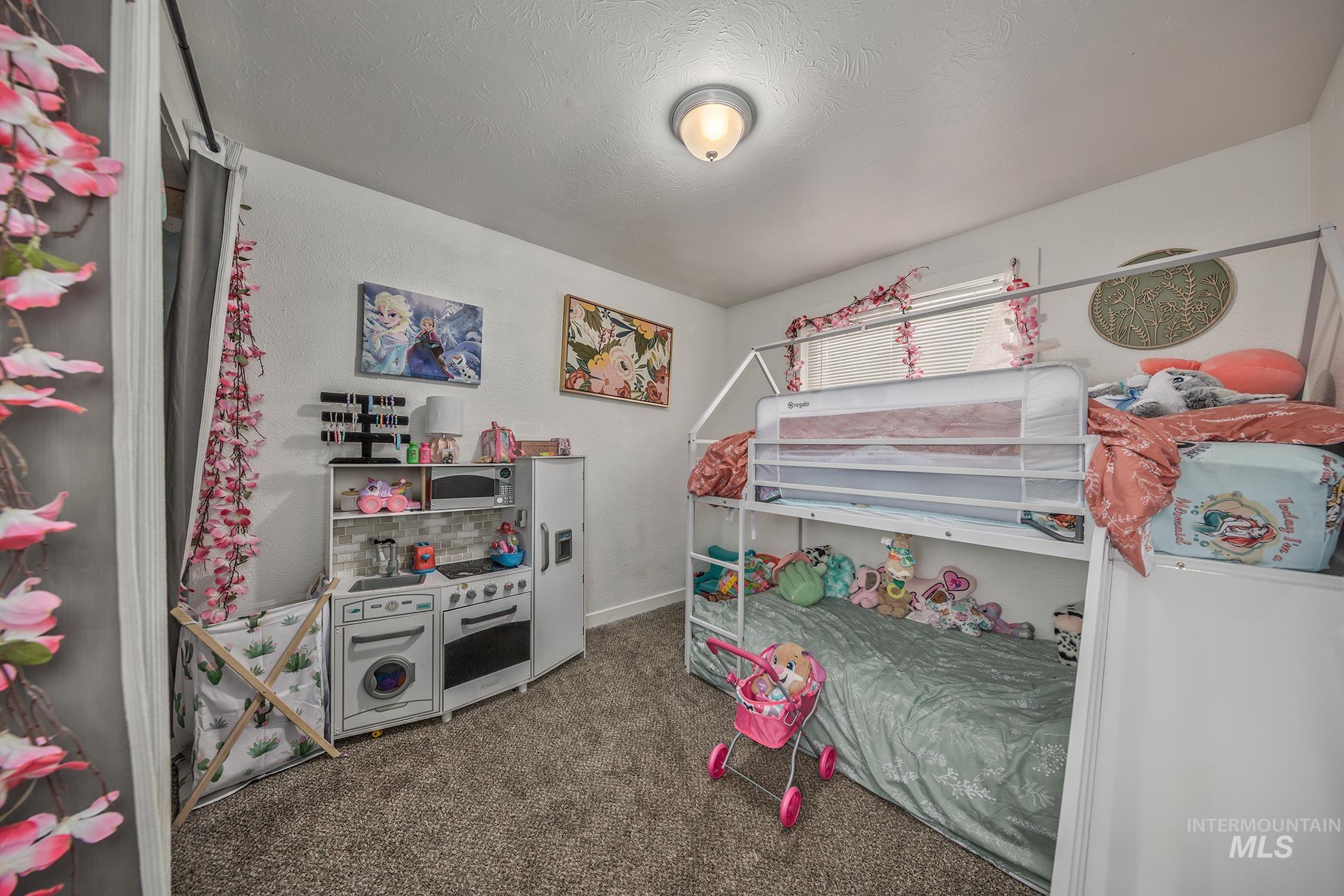 994 NW 5th Ave, Ontario, Oregon 97914, 3 Bedrooms, 1 Bathroom, Residential For Sale, Price $289,000, 98971016