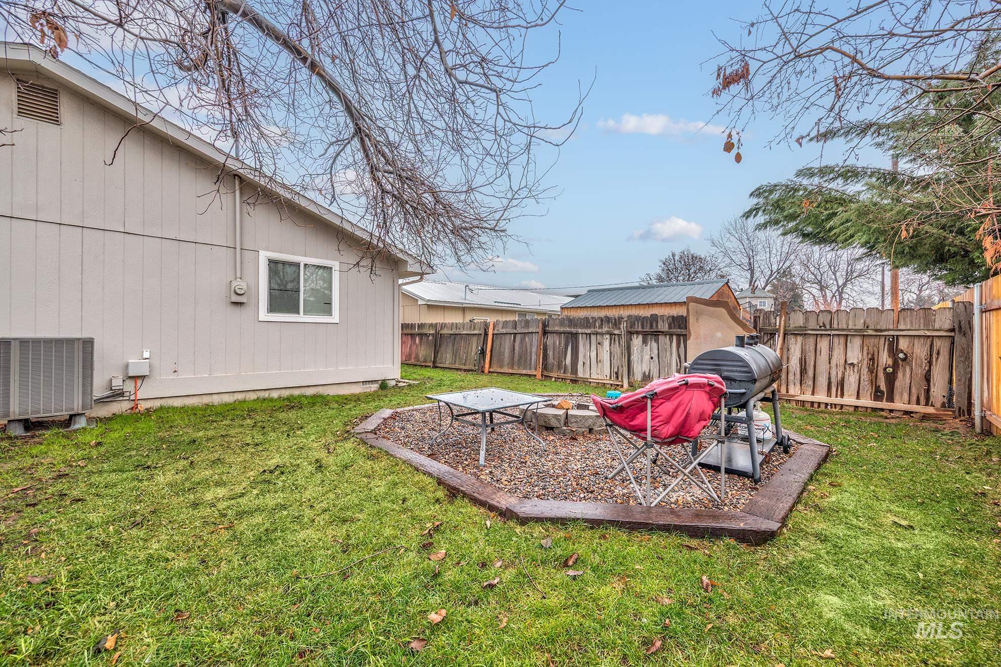 994 NW 5th Ave, Ontario, Oregon 97914, 3 Bedrooms, 1 Bathroom, Residential For Sale, Price $289,000, 98971016