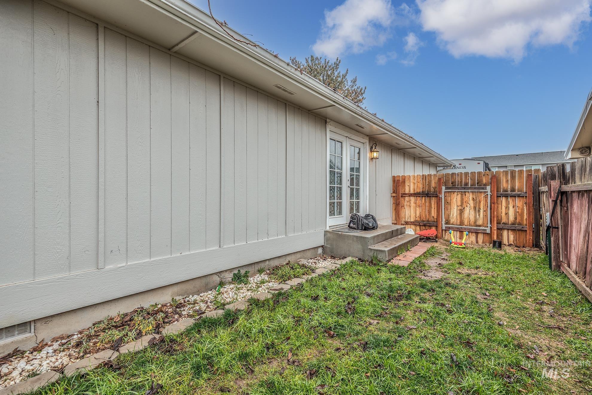 994 NW 5th Ave, Ontario, Oregon 97914, 3 Bedrooms, 1 Bathroom, Residential For Sale, Price $289,000, 98971016