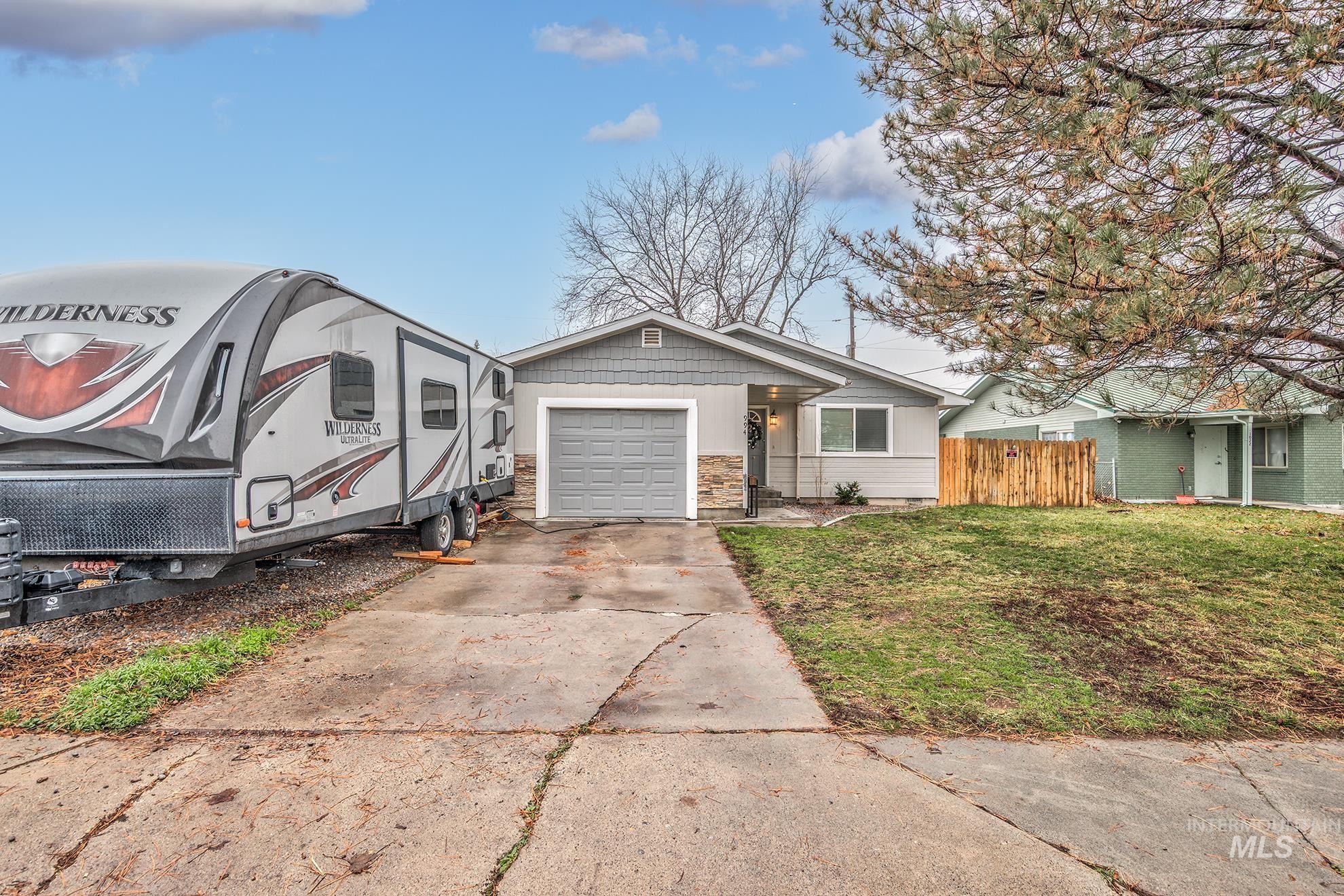 994 NW 5th Ave, Ontario, Oregon 97914, 3 Bedrooms, 1 Bathroom, Residential For Sale, Price $289,000, 98971016