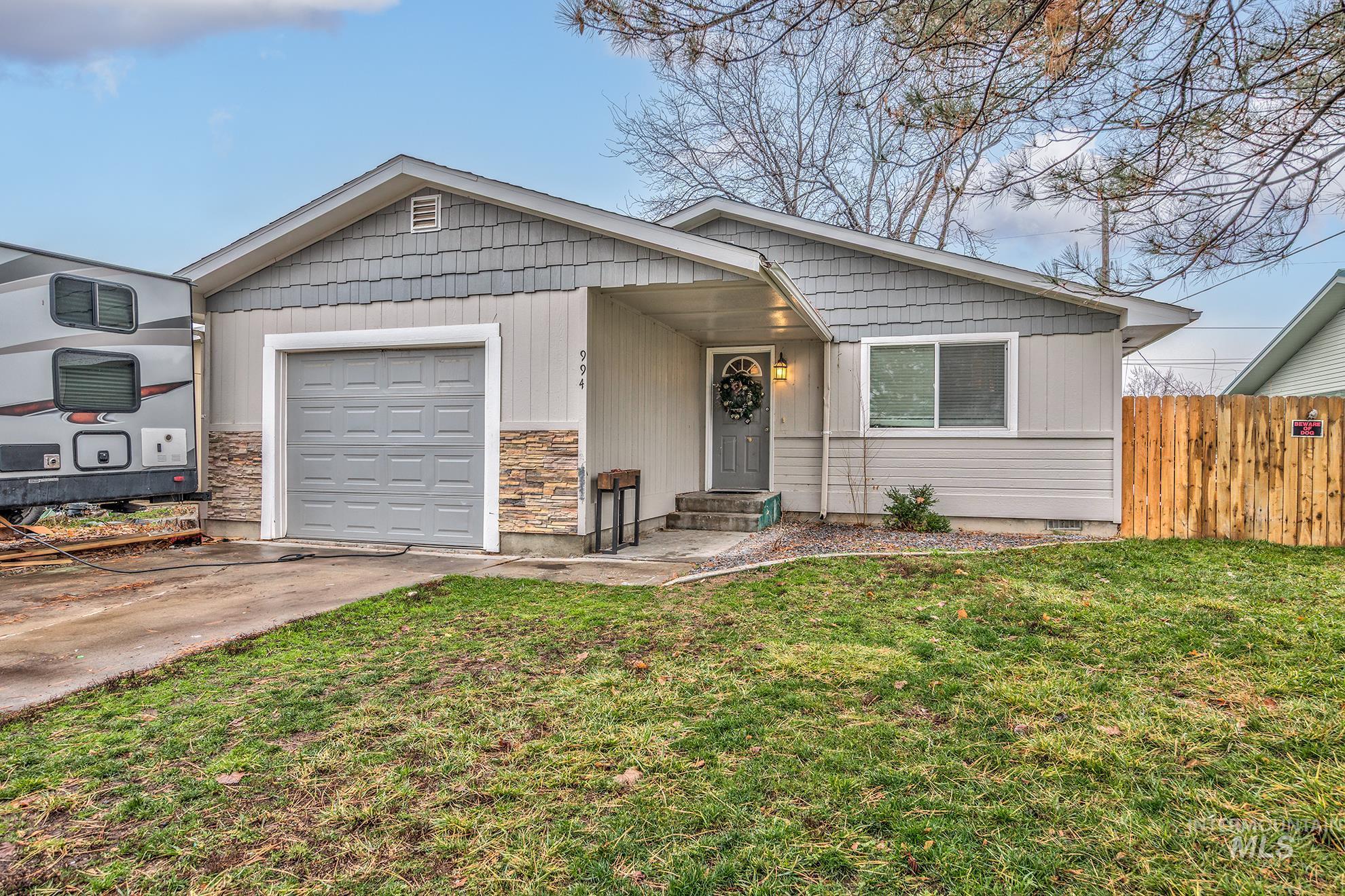 994 NW 5th Ave, Ontario, Oregon 97914, 3 Bedrooms, 1 Bathroom, Residential For Sale, Price $289,000, 98971016