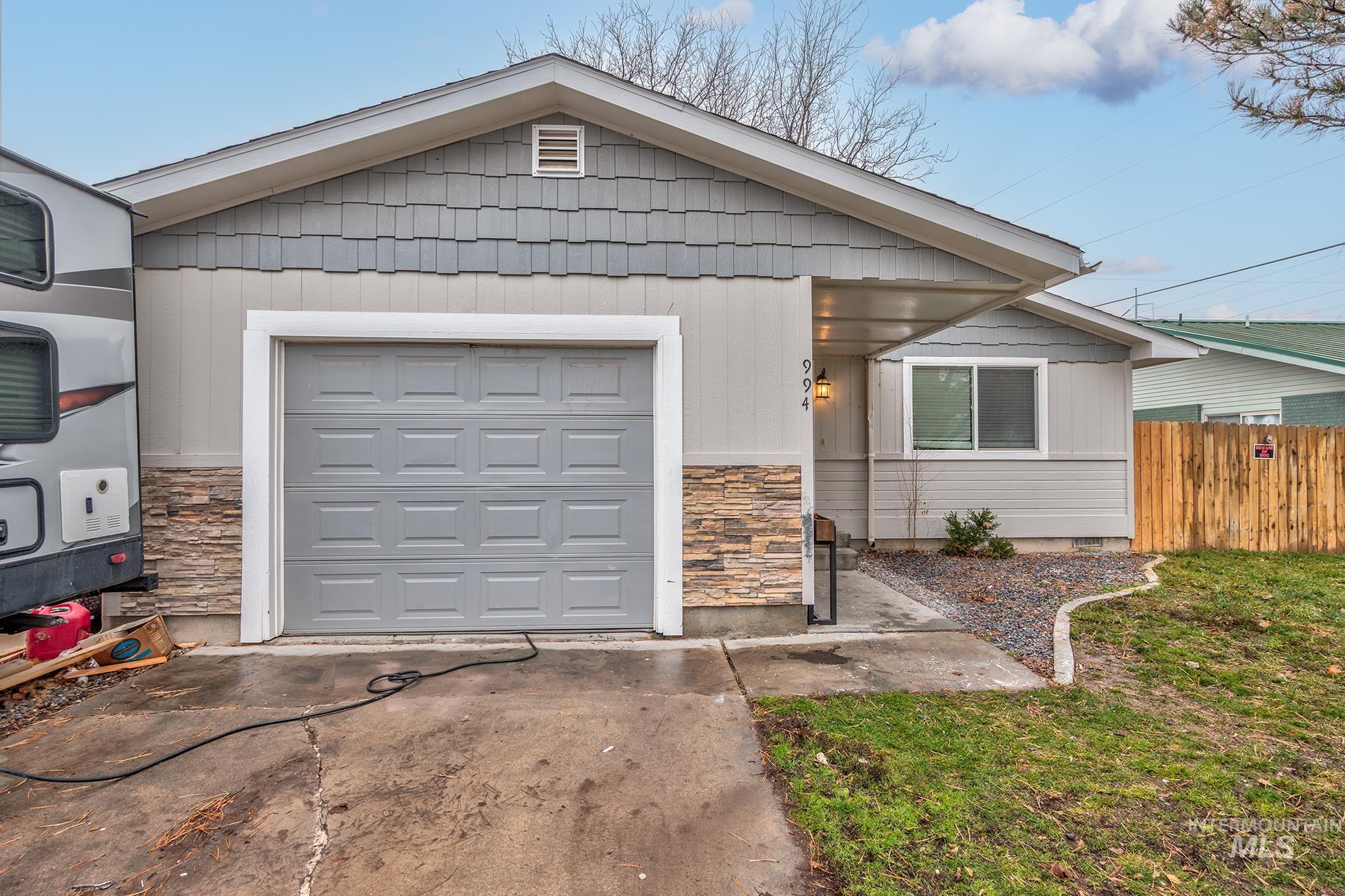 994 NW 5th Ave, Ontario, Oregon 97914, 3 Bedrooms, 1 Bathroom, Residential For Sale, Price $289,000, 98971016