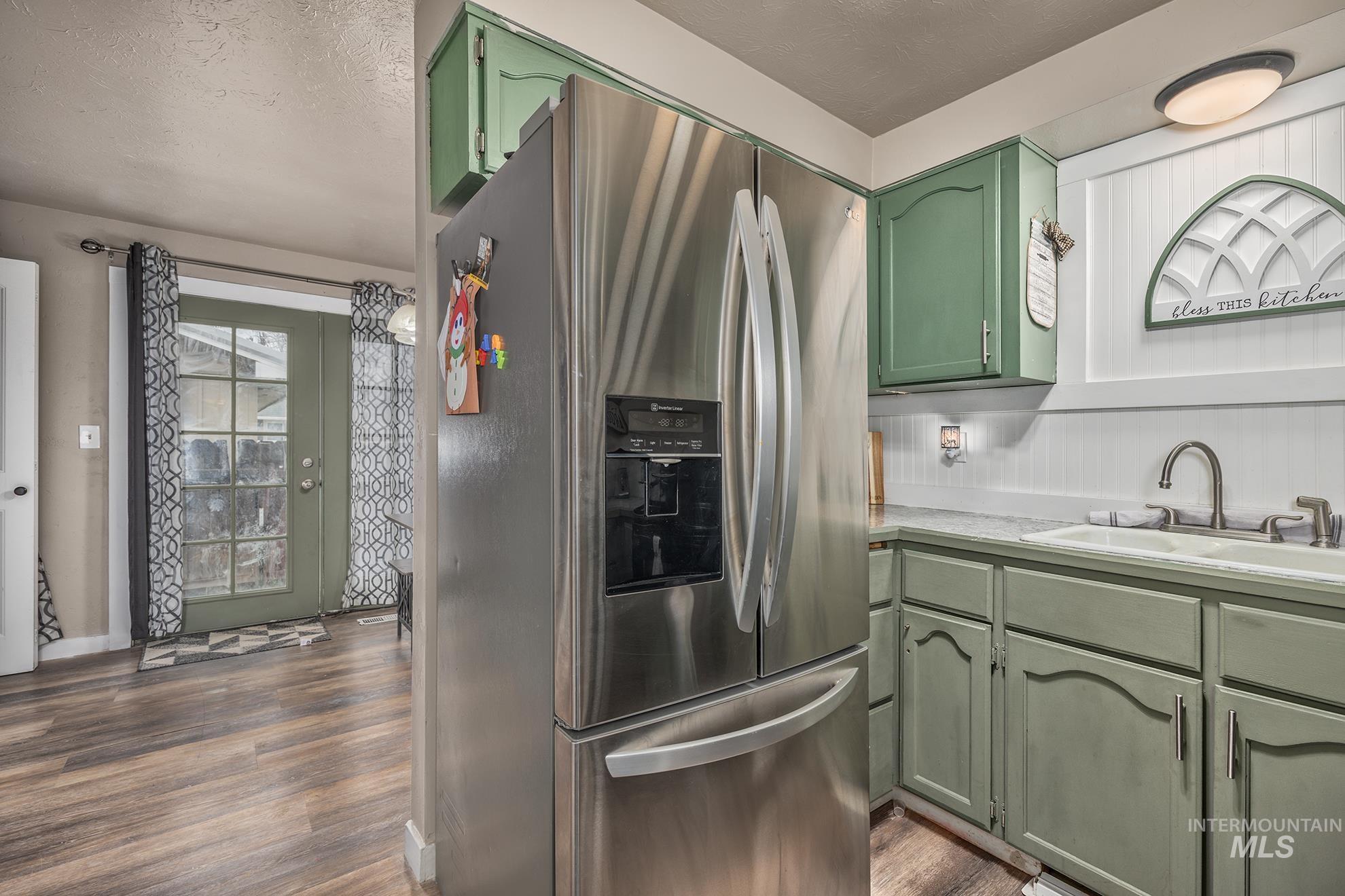 994 NW 5th Ave, Ontario, Oregon 97914, 3 Bedrooms, 1 Bathroom, Residential For Sale, Price $289,000, 98971016