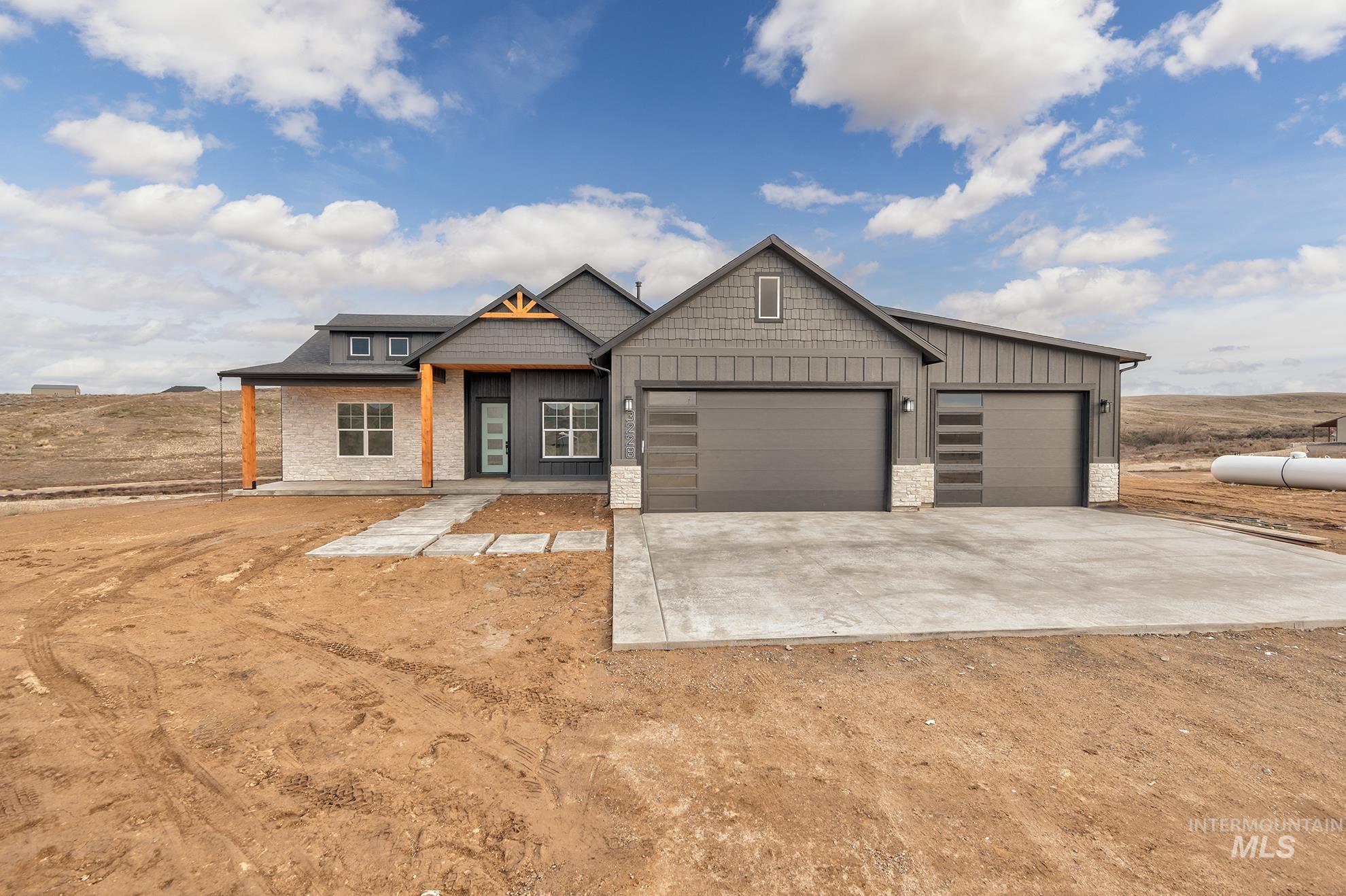 3228 Flight Deck Dr, New Plymouth, Idaho 83655, 6 Bedrooms, 3.5 Bathrooms, Residential For Sale, Price $1,090,000,MLS 98971017
