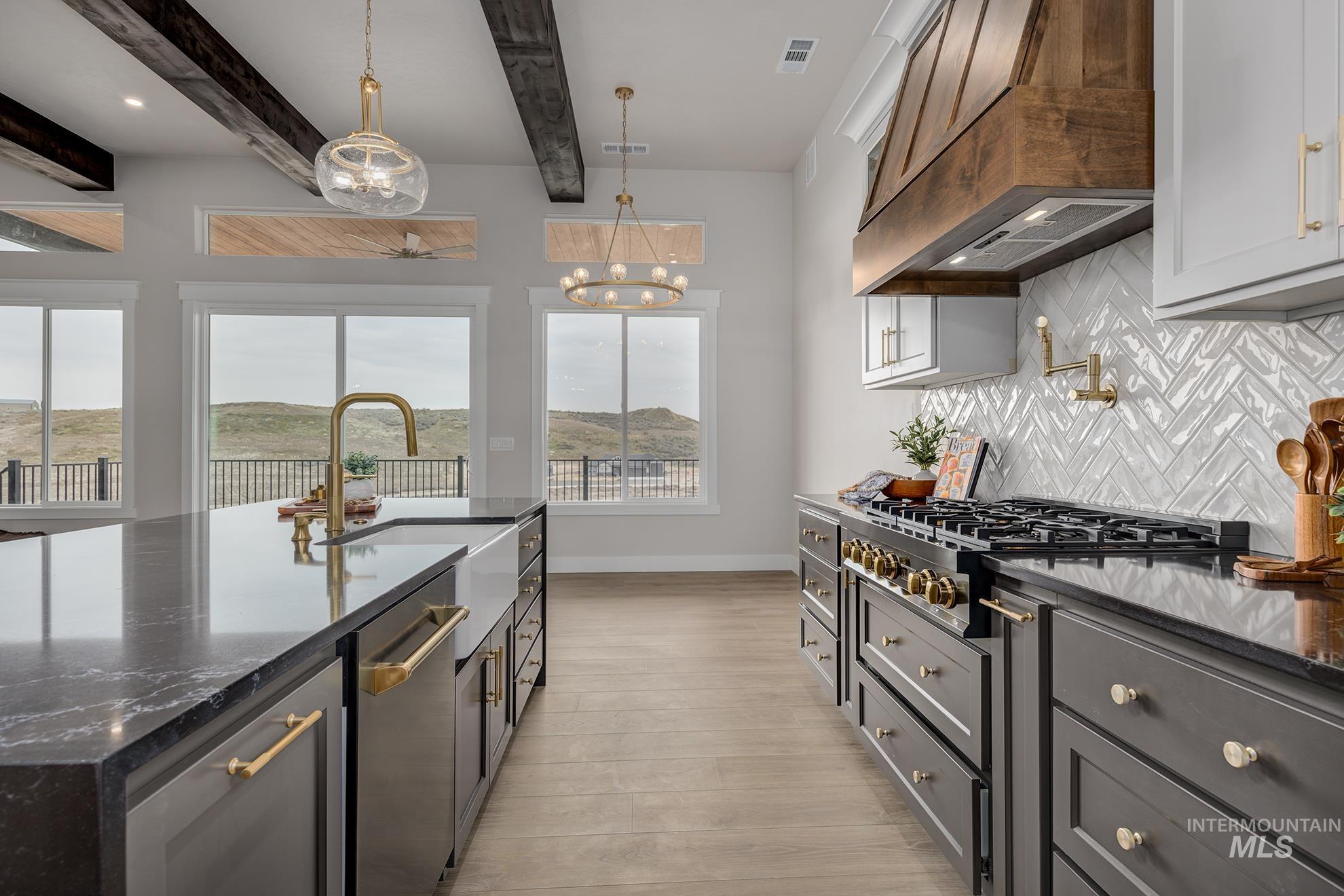 3228 Flight Deck Dr, New Plymouth, Idaho 83655, 6 Bedrooms, 3.5 Bathrooms, Residential For Sale, Price $1,090,000,MLS 98971017